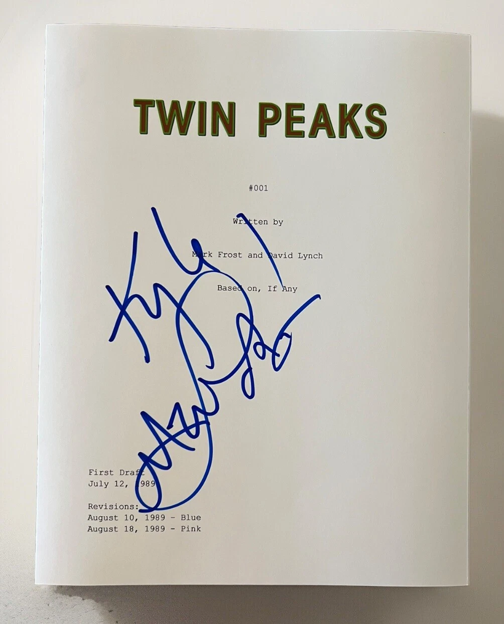 KYLE MACLACHLAN SIGNED SCRIPT TWIN PEAKS TV SHOW ACTOR AUTHENTIC AUTOGRAPH COA