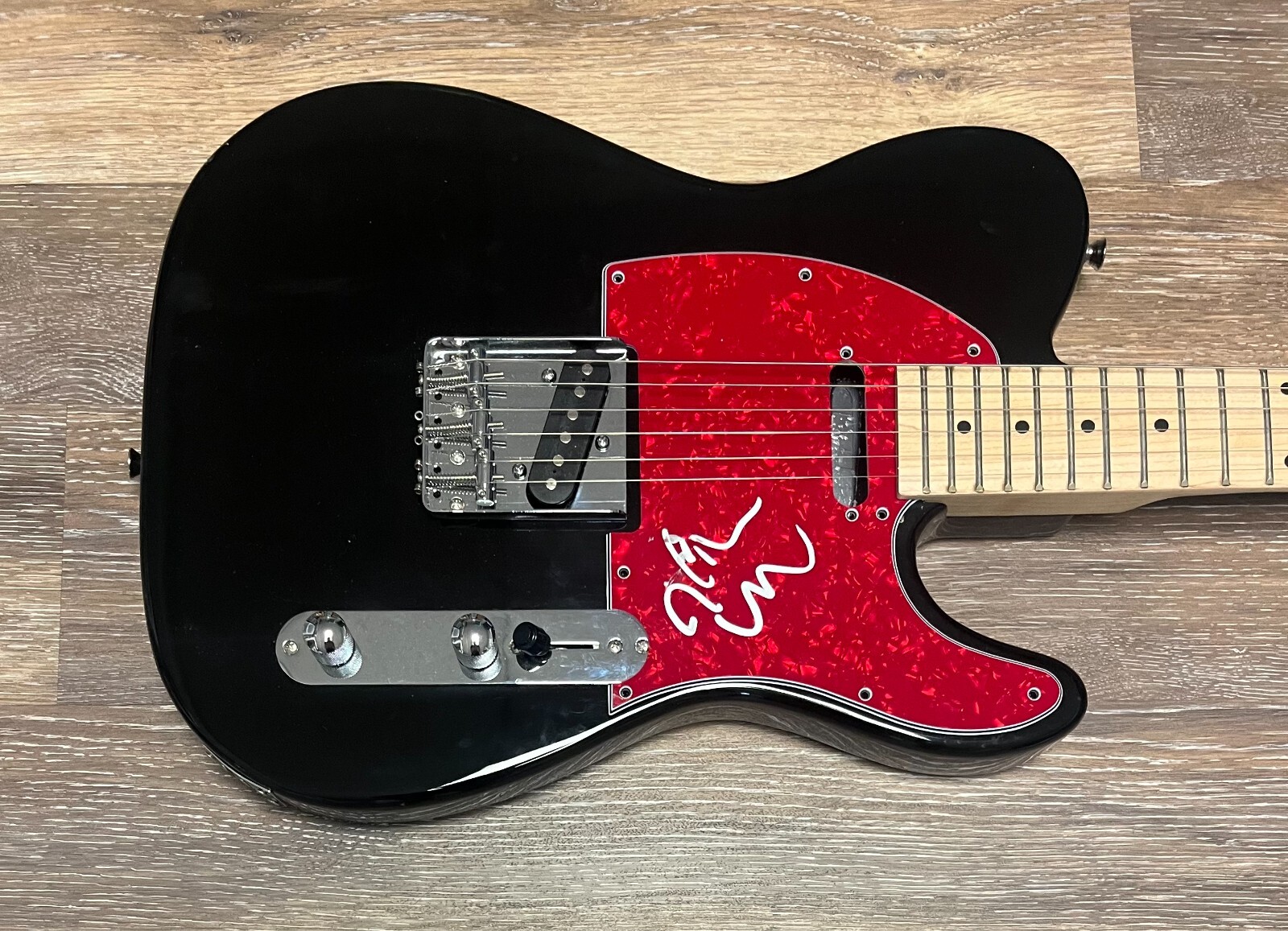 * KEITH URBAN * signed electric guitar * LONG HOT SUMMER * 2