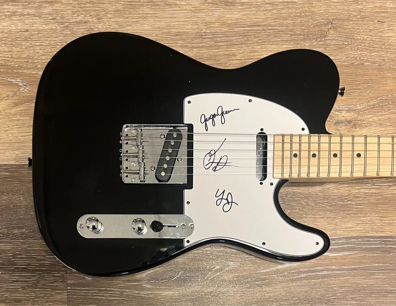 * TROUSDALE * signed electric guitar * WOULDN'T IT BE NICE * 1