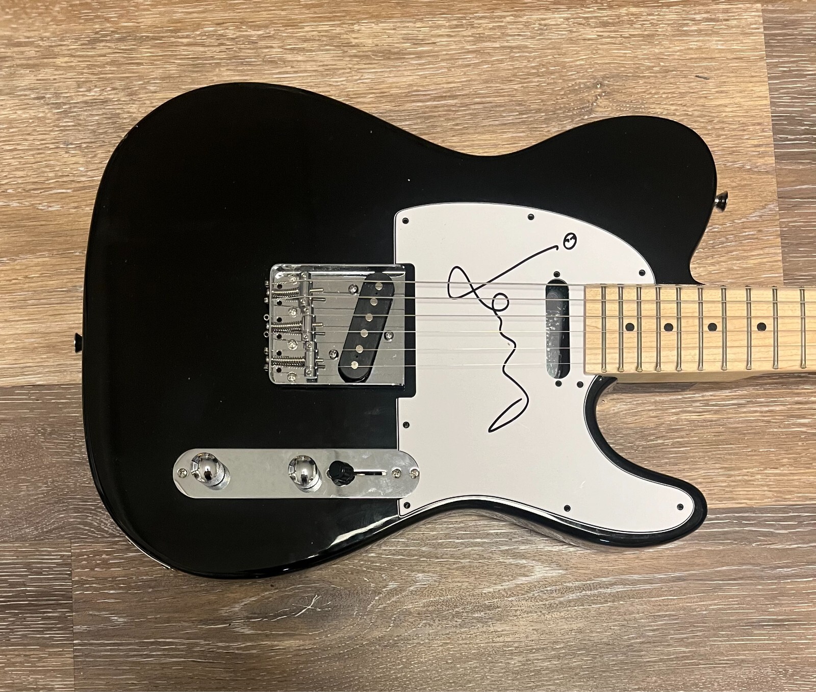 * GERALD JERRY CASALE * signed electric guitar * DEVO * 2