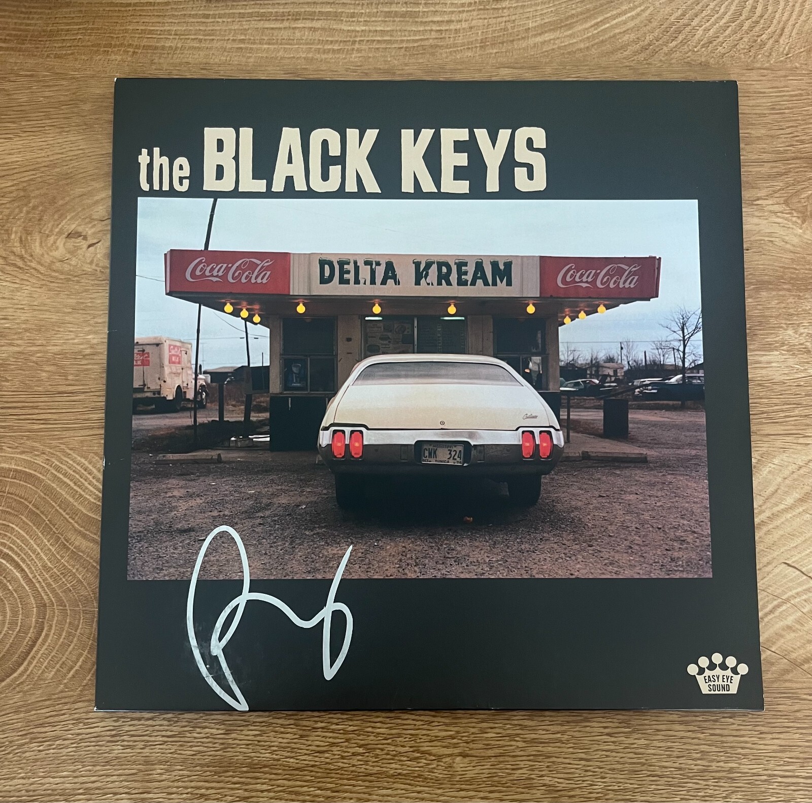 * THE BLACK KEYS * signed vinyl album * DELTA KREAM * PATRICK CARNEY * 3