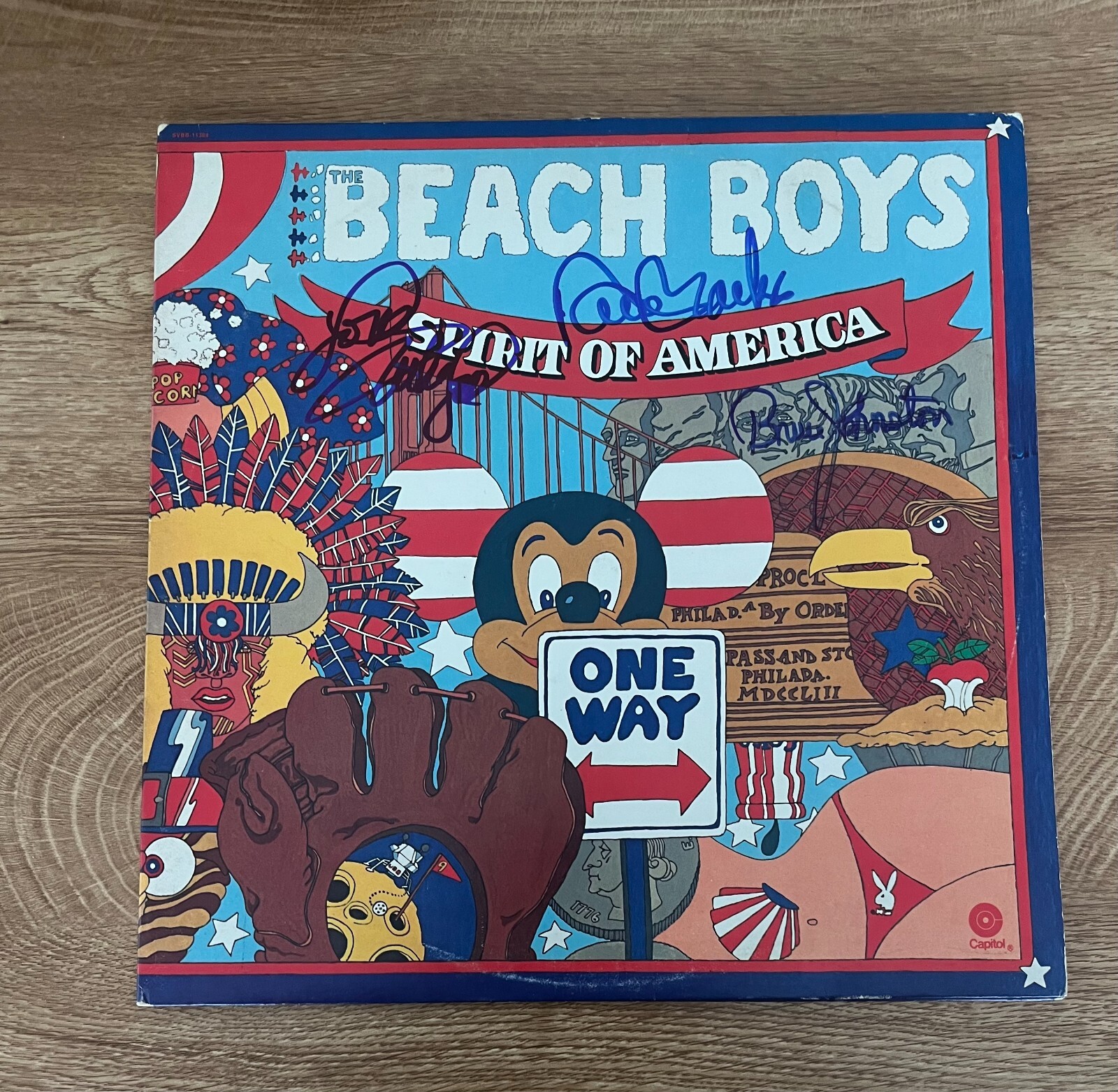 * BEACH BOYS * signed vinyl album * SPIRIT OF AMERICA * LOVE, JOHNSTON & MARKS
