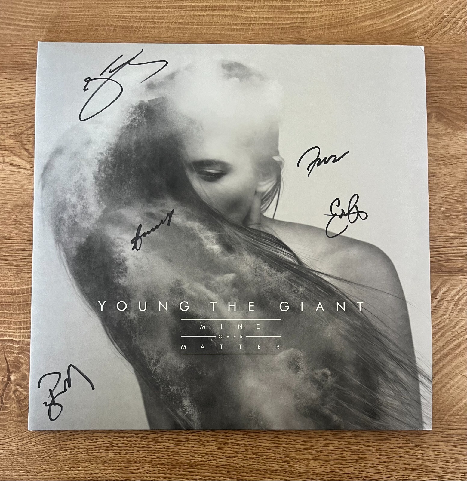 * YOUNG THE GIANT * signed vinyl album * MIND OVER MATTER * SAMEER GADHIA * 1