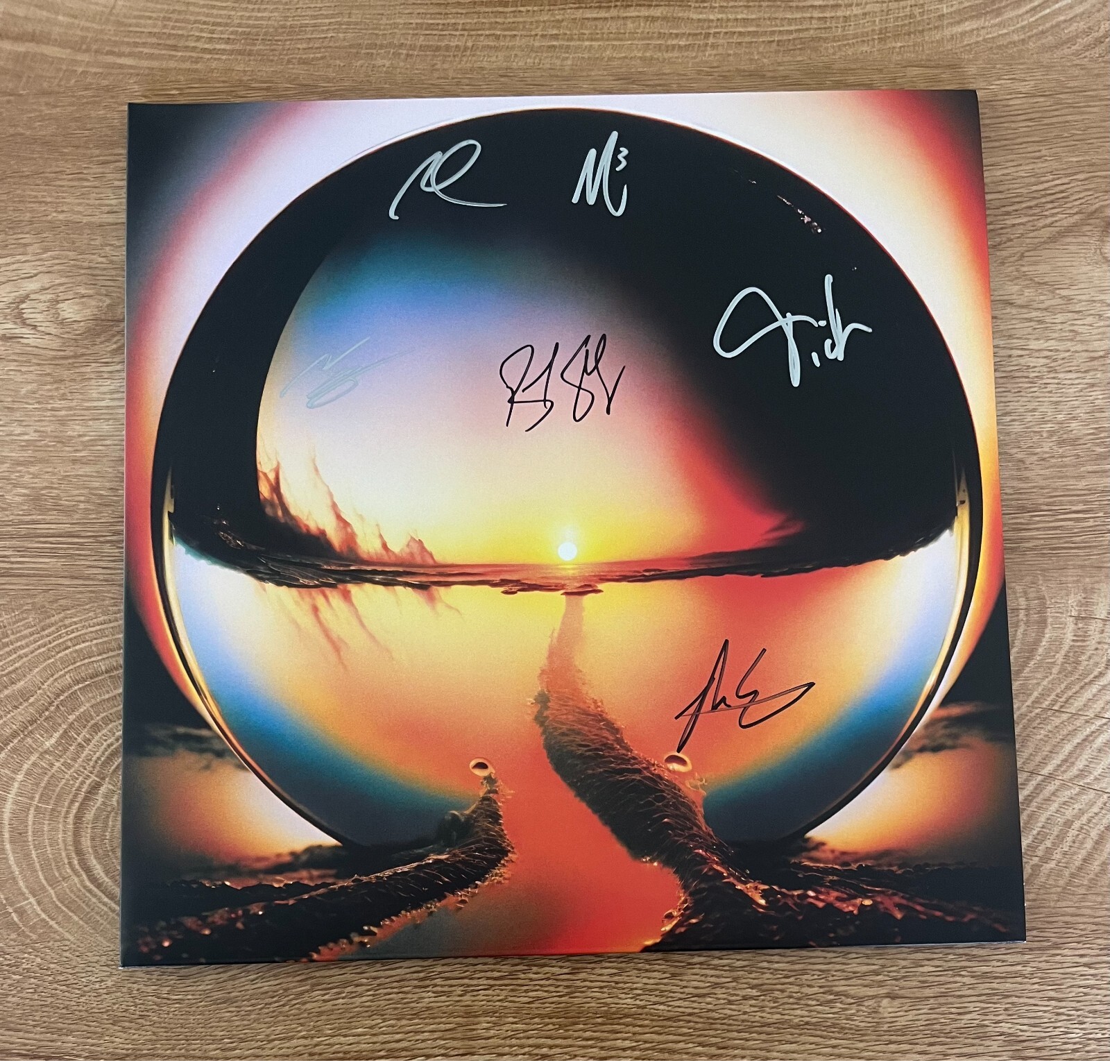 * CAGE THE ELEPHANT * signed vinyl album * NEON PILL * MATT SHULTZ * FULL BAND *