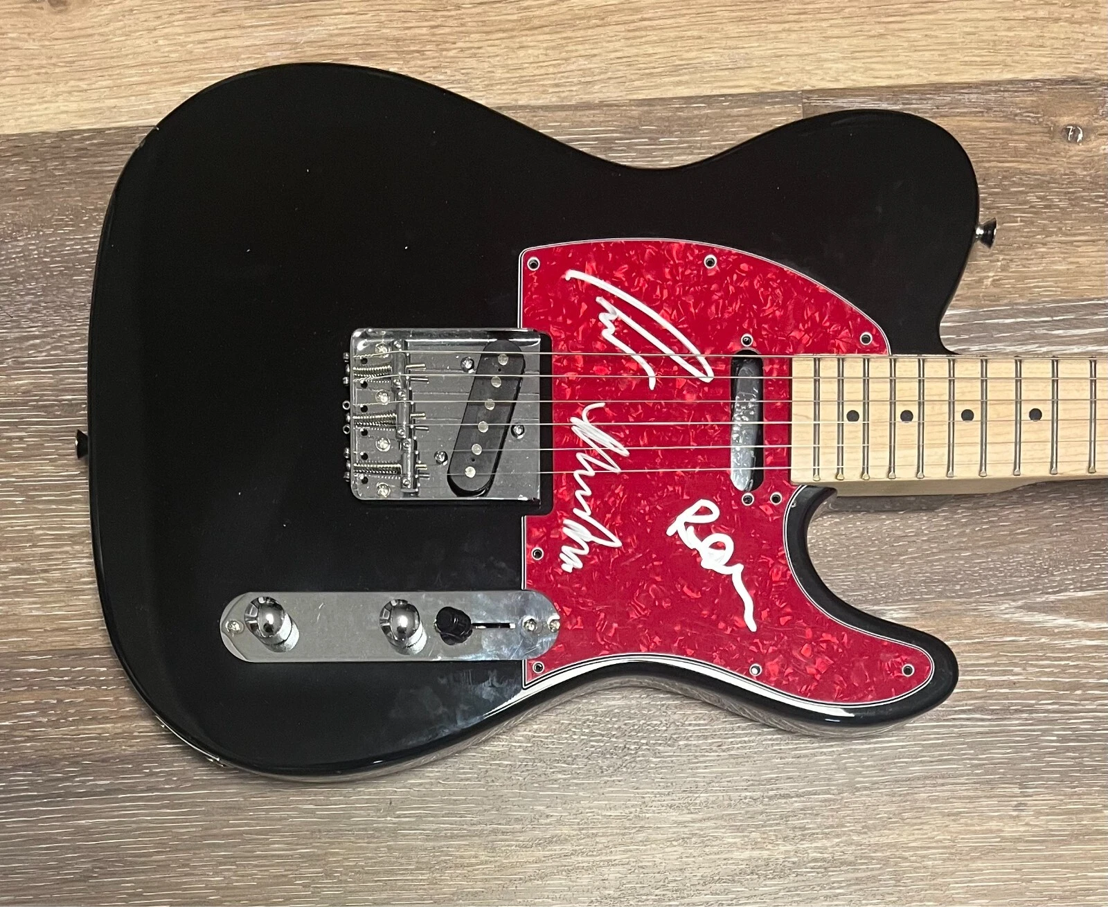 * CANNONS * signed electric guitar * MICHELLE JOY, RYAN CLAPHAM & PAUL DAVIS *