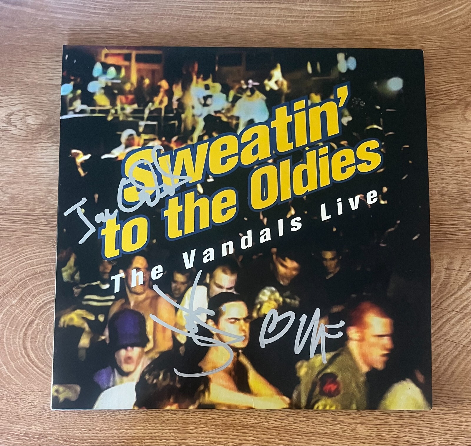 * THE VANDALS * signed album * SWEATIN' THE OLDIES * LIVE * JOE, JOSH & WARREN *
