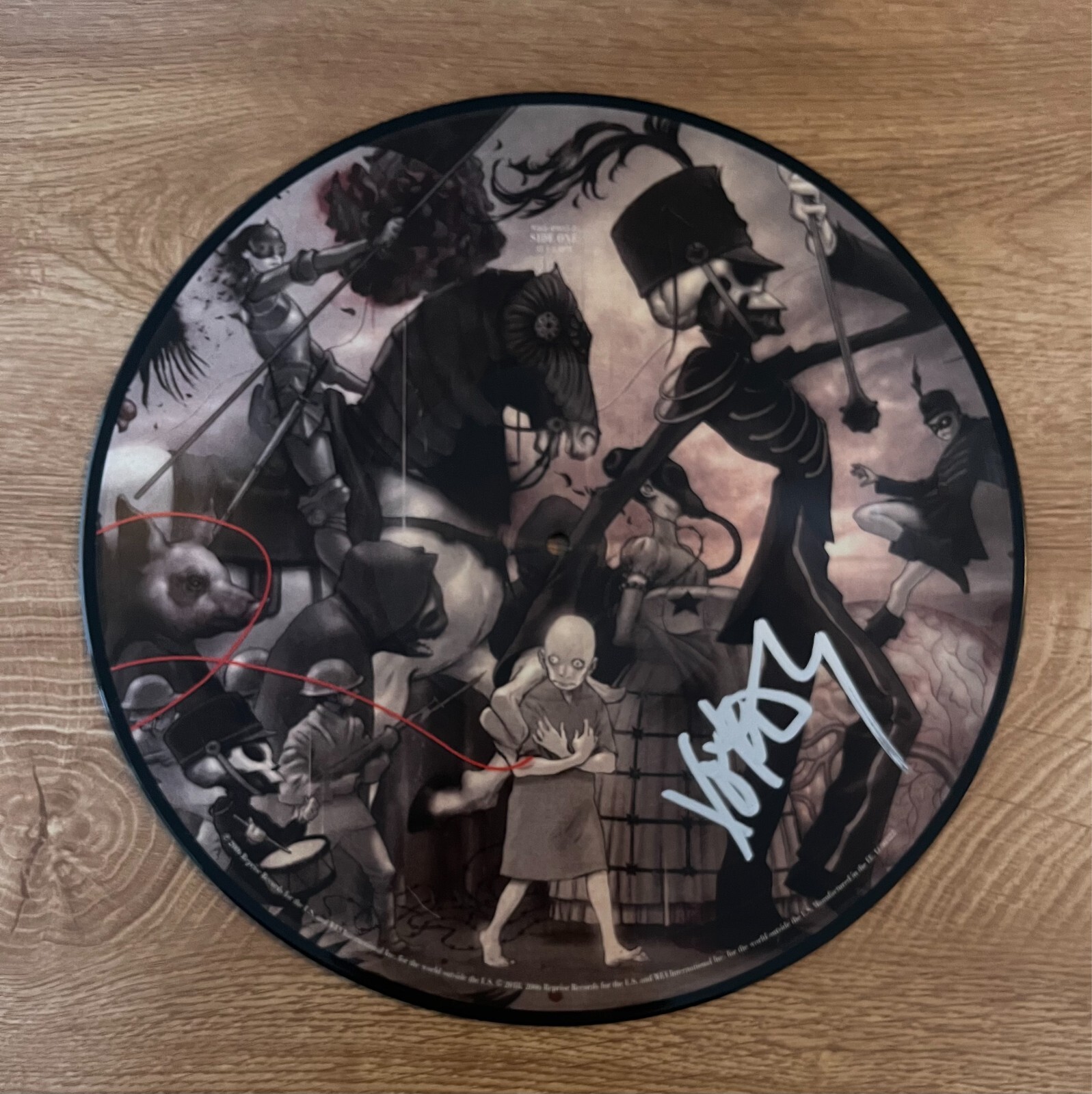 * FRANK IERO * signed vinyl disc * MY CHEMICAL ROMANCE * BLACK PARADE * 1