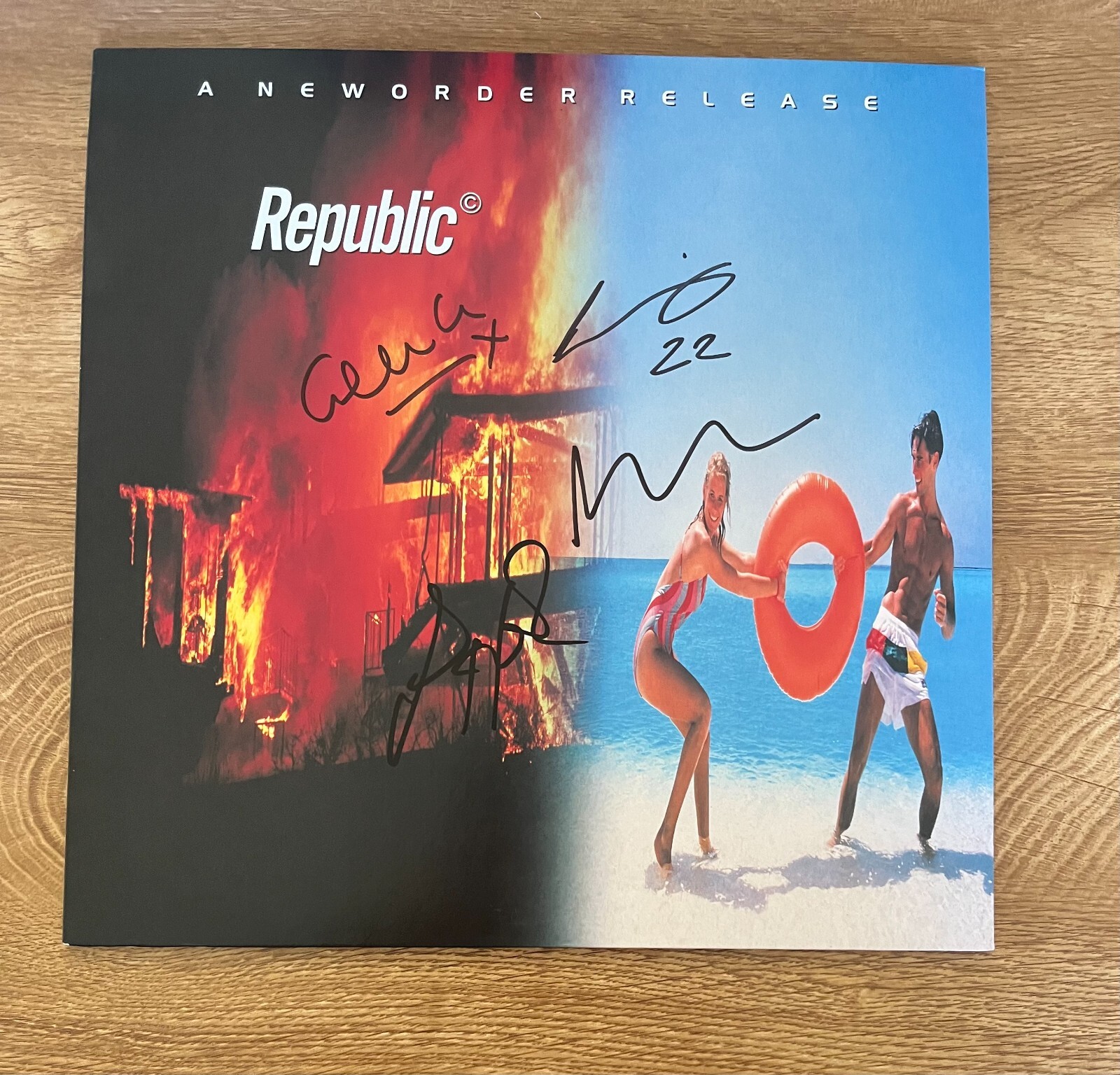 * NEW ORDER * signed album * REPUBLIC * PETER, BERNARD, STEPHEN & GILLIAN * 1