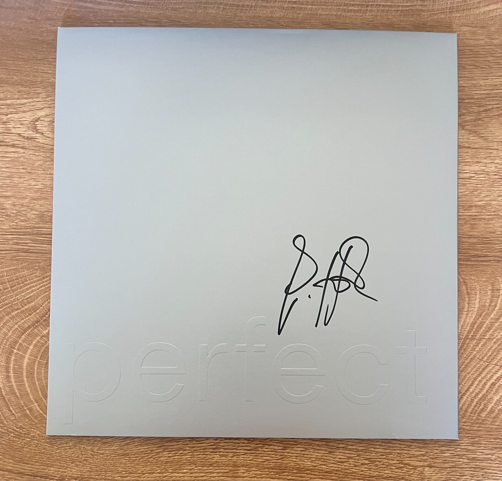 * PETER HOOK * signed album * NEW ORDER * THE PERFECT KISS *