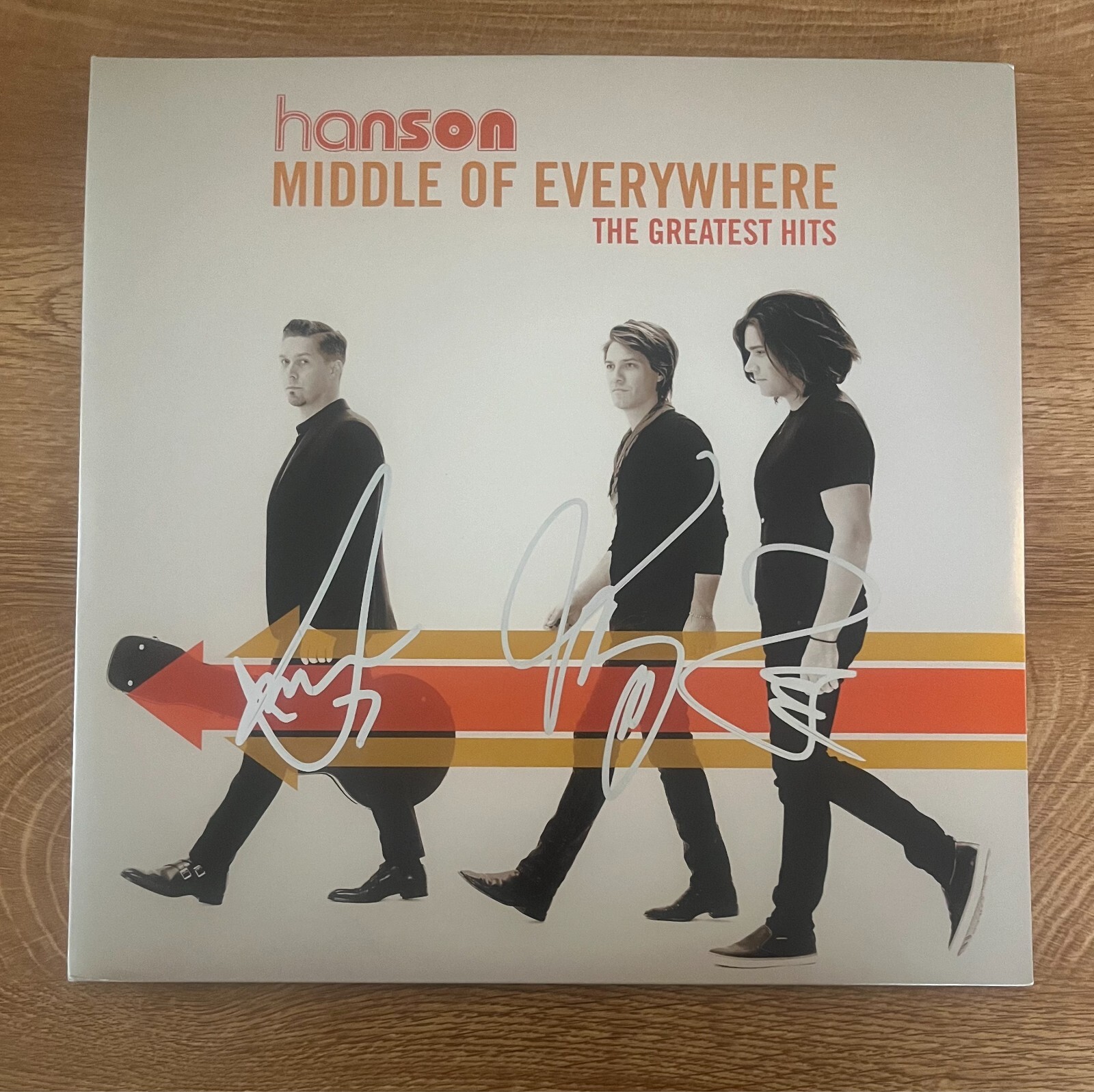 * HANSON * signed vinyl album * MIDDLE OF EVERYWHERE * THE GREATEST HITS * 1