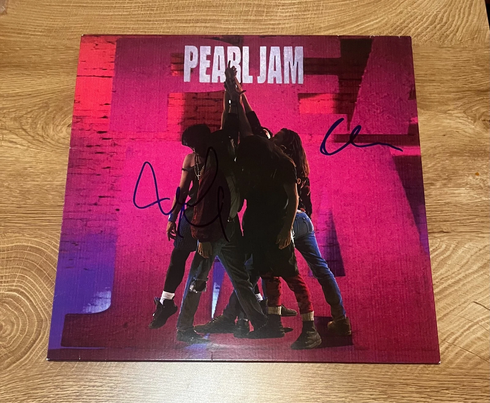 * MIKE MCCREADY & DAVE KRUSEN * signed vinyl album * PEARL JAM * TEN * 1