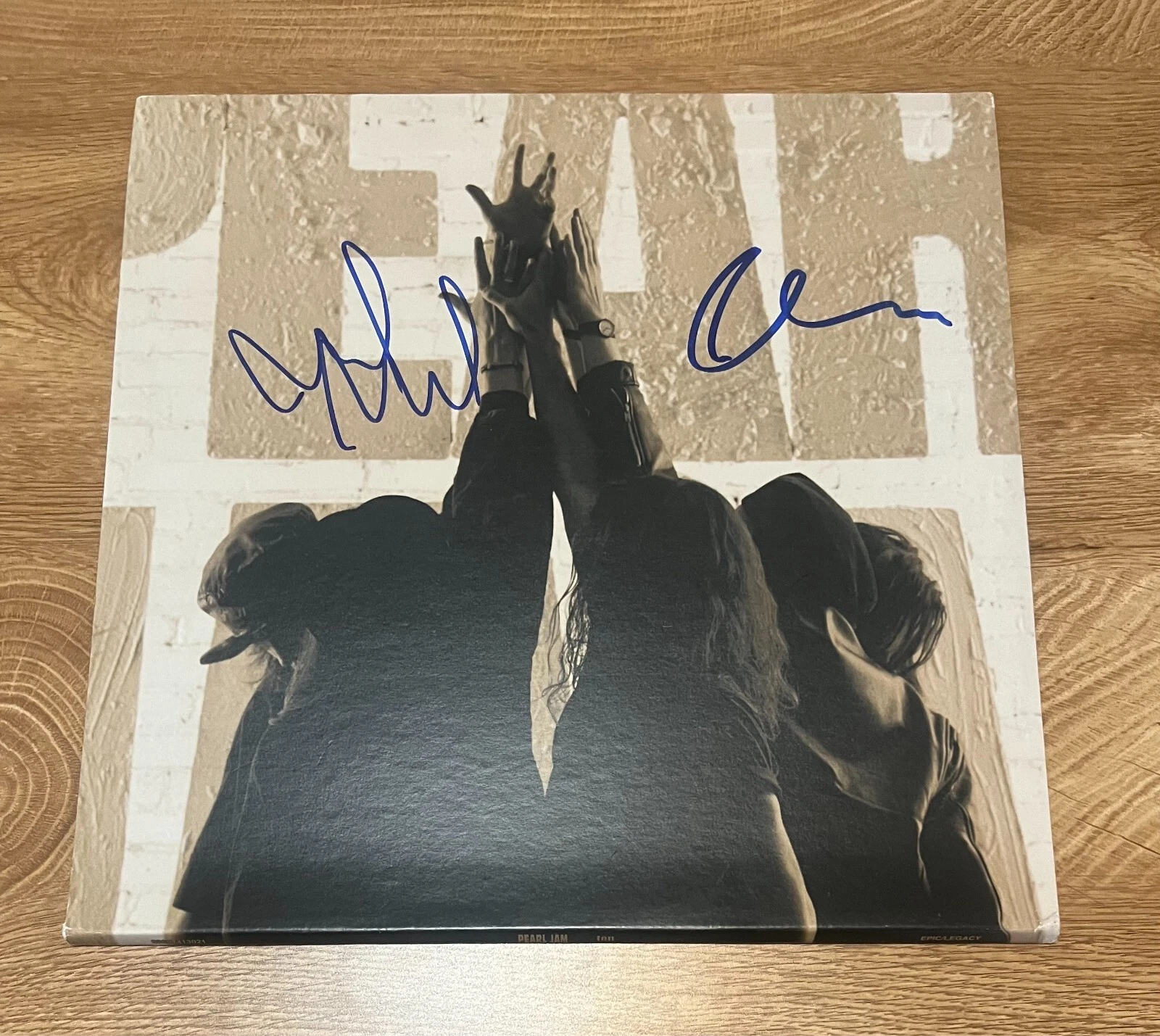 Pearl Jam Autographed Memorabilia, Poster & Guitar | Autographia