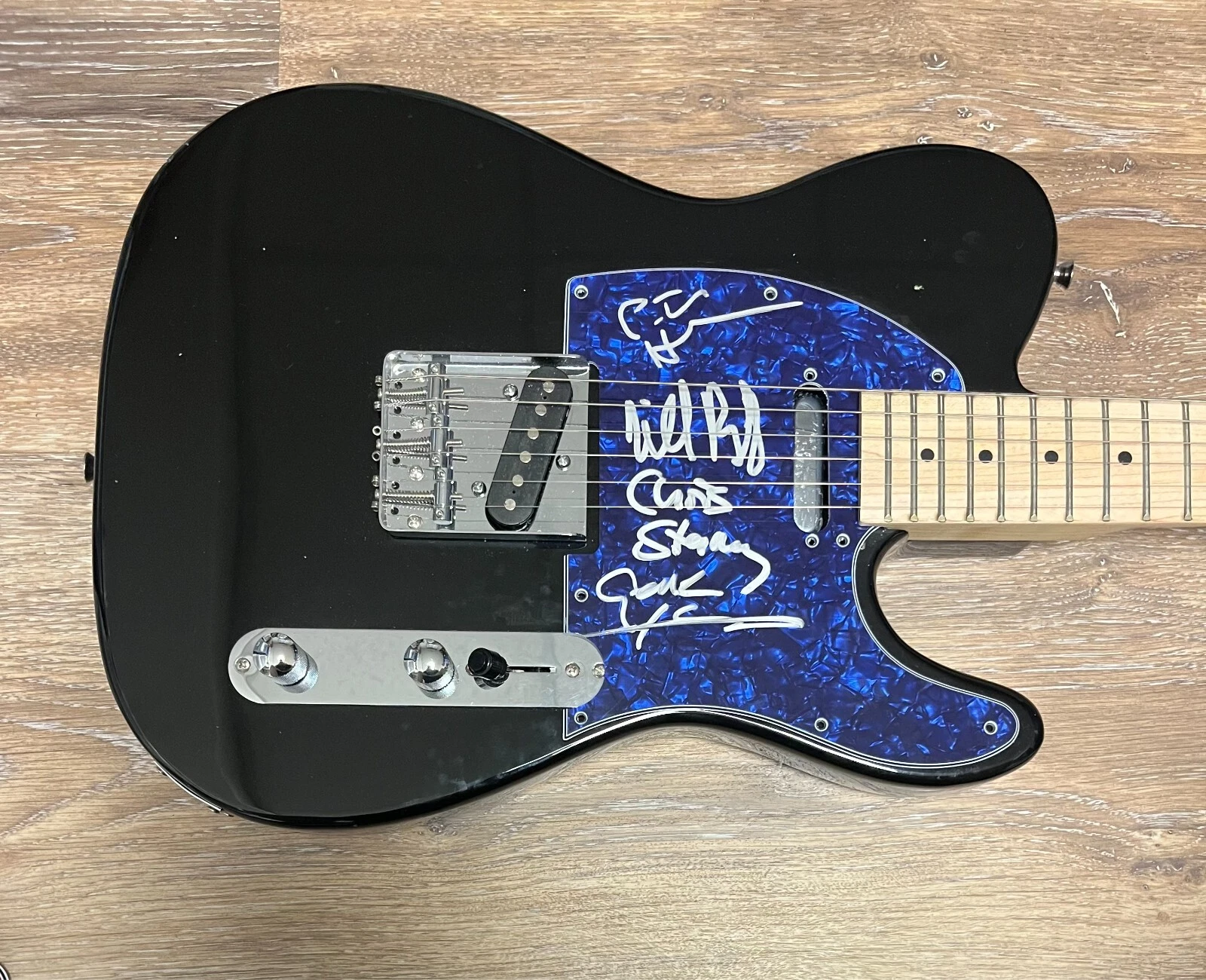 * THE DB'S * signed guitar * DECIBELS * PETER, CHRIS, WILL & GENE * 2