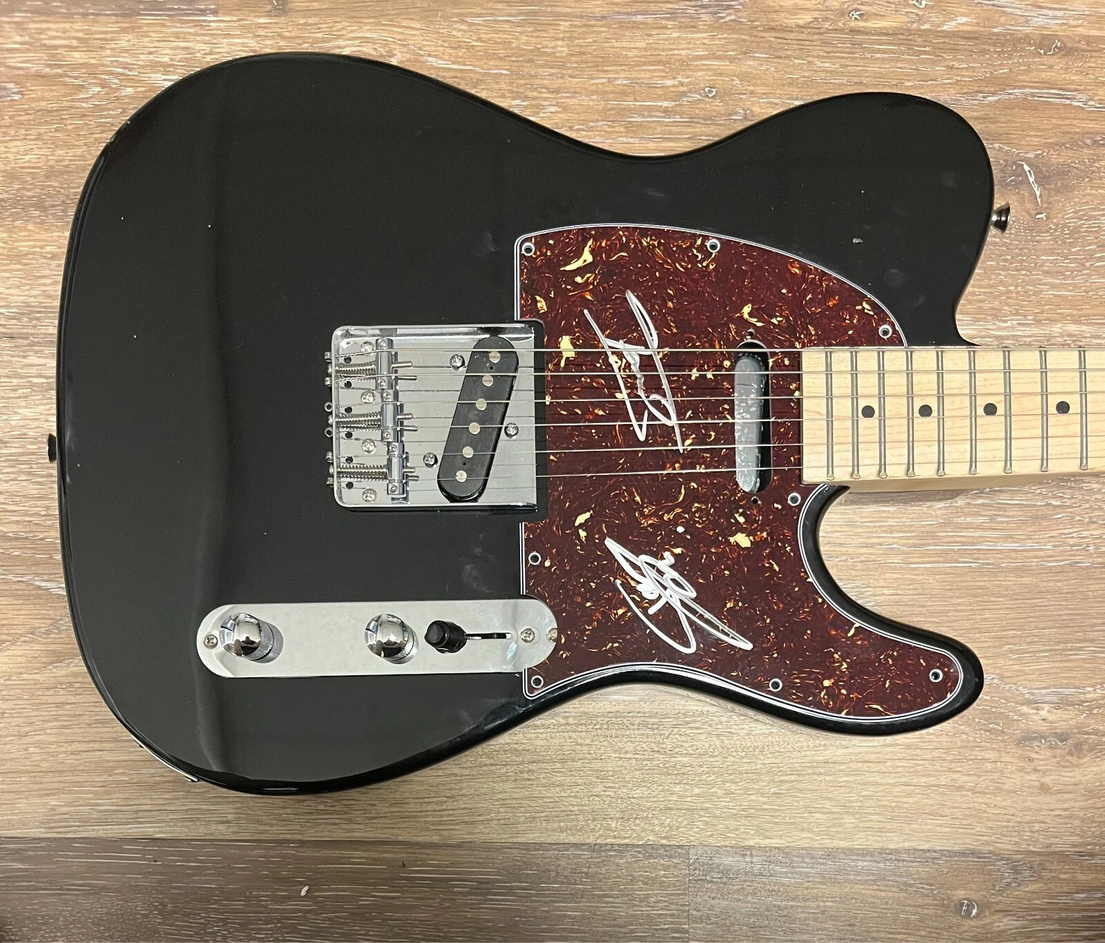 * SODOM * signed electric guitar * TOM ANGELRIPPER & FRANK GOSDZIK * 2