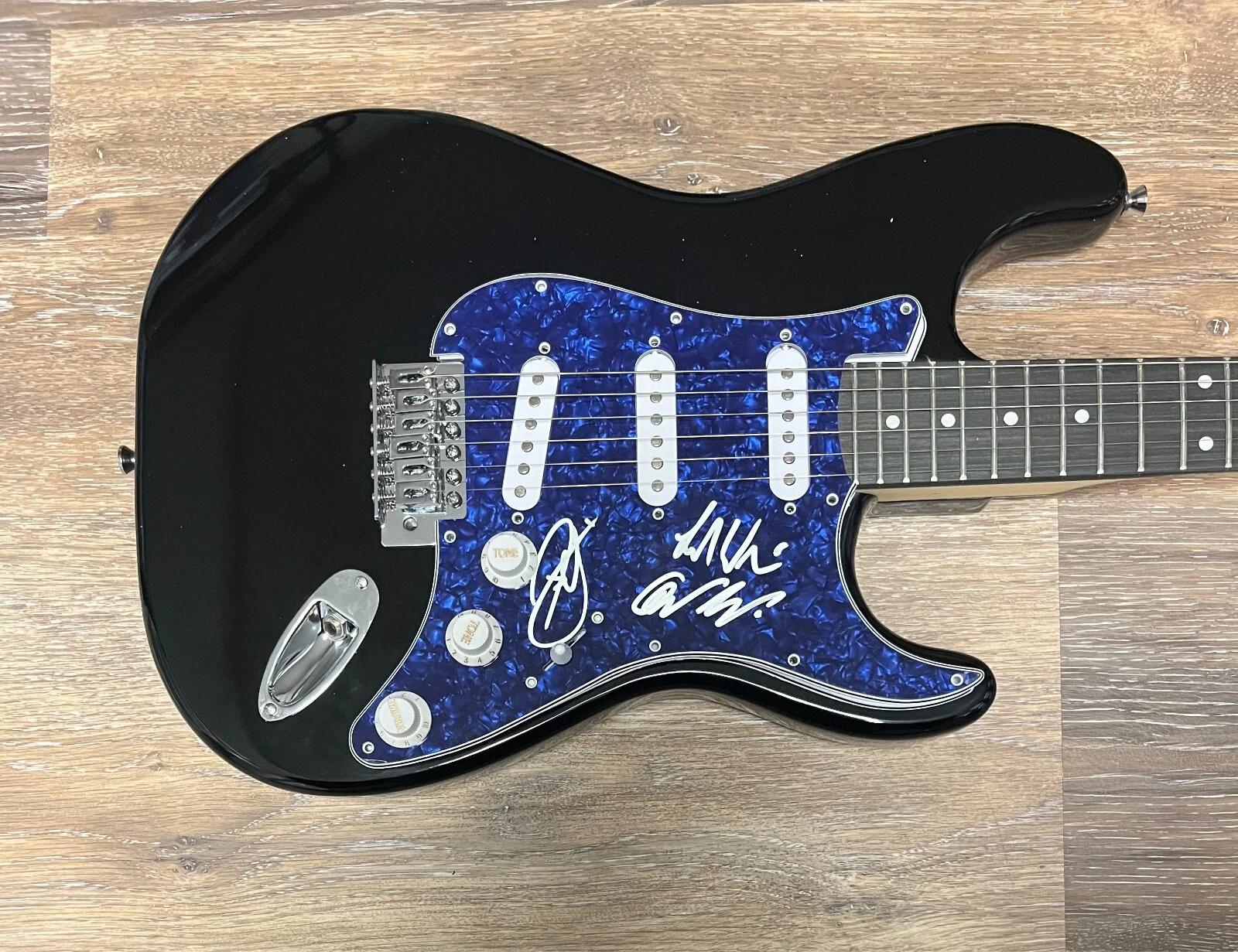 * BADBADNOTGOOD * SIGNED ELECTRIC GUITAR * CHESTER, ALEXANDER & LEYLAND * COLLECTIBLE MEMORABILIA