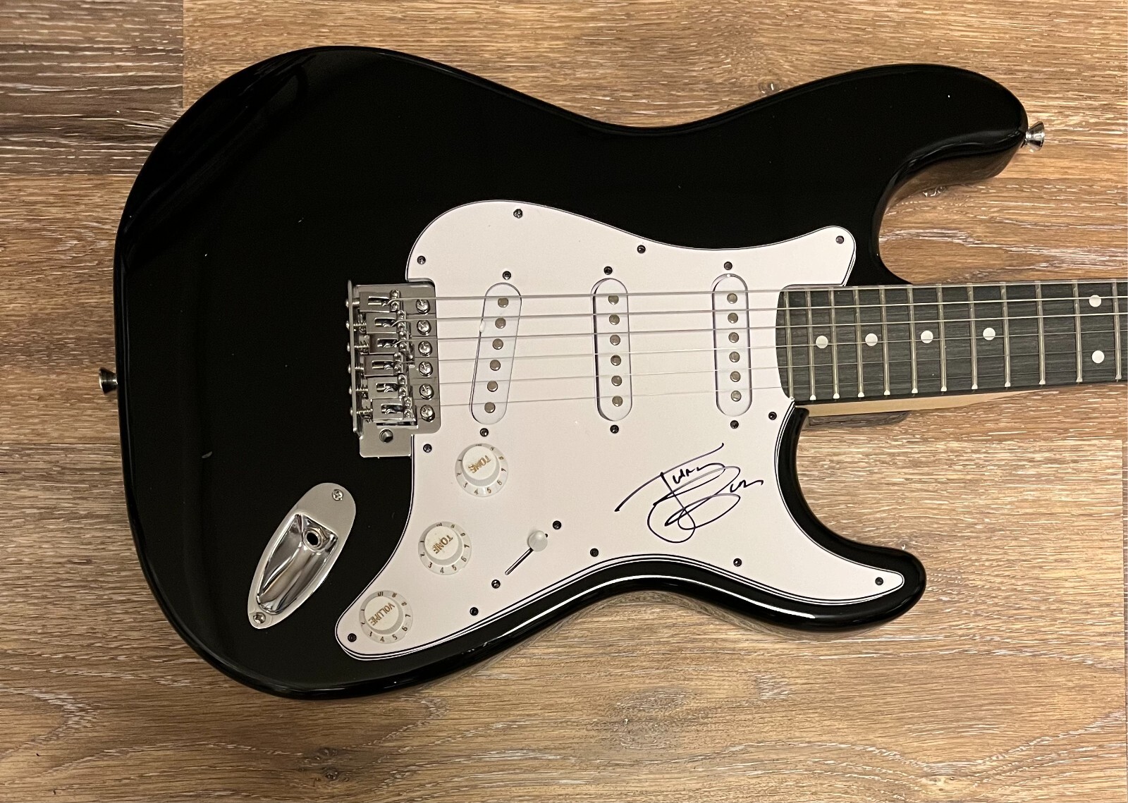 * JULIEN BAKER * signed electric guitar * BOYGENIUS *