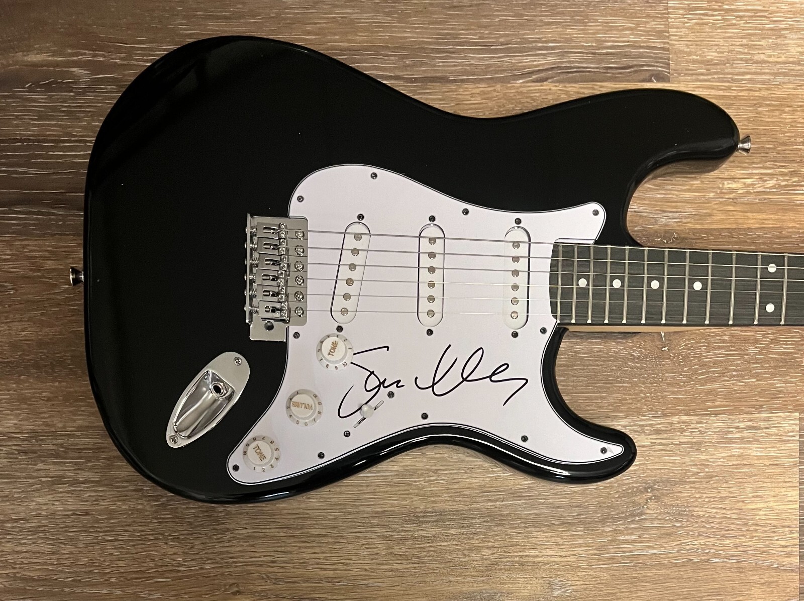 * STANLEY CLARKE * signed electric guitar * RETURN TO FOREVER *