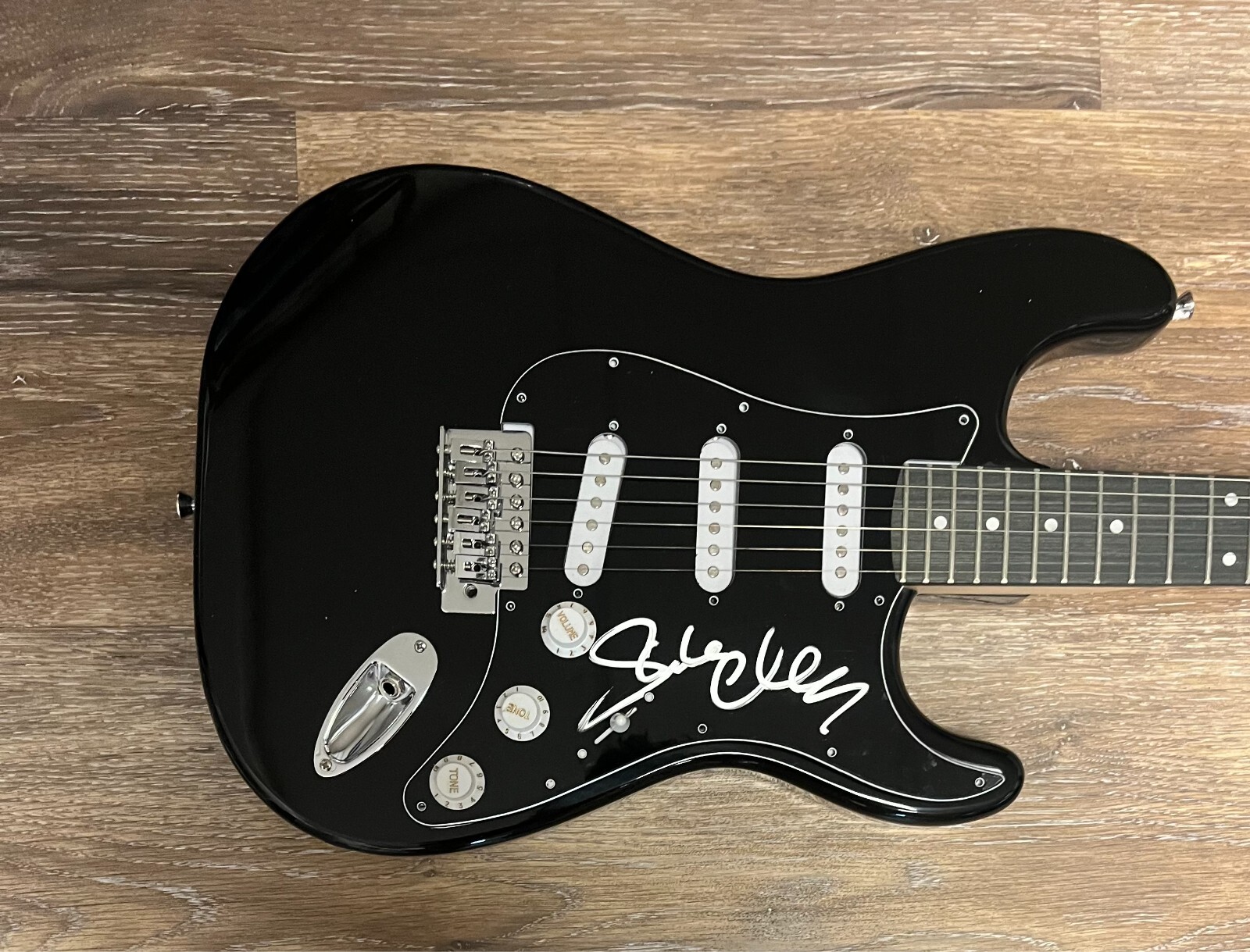* STANLEY CLARKE * signed electric guitar * RETURN TO FOREVER *