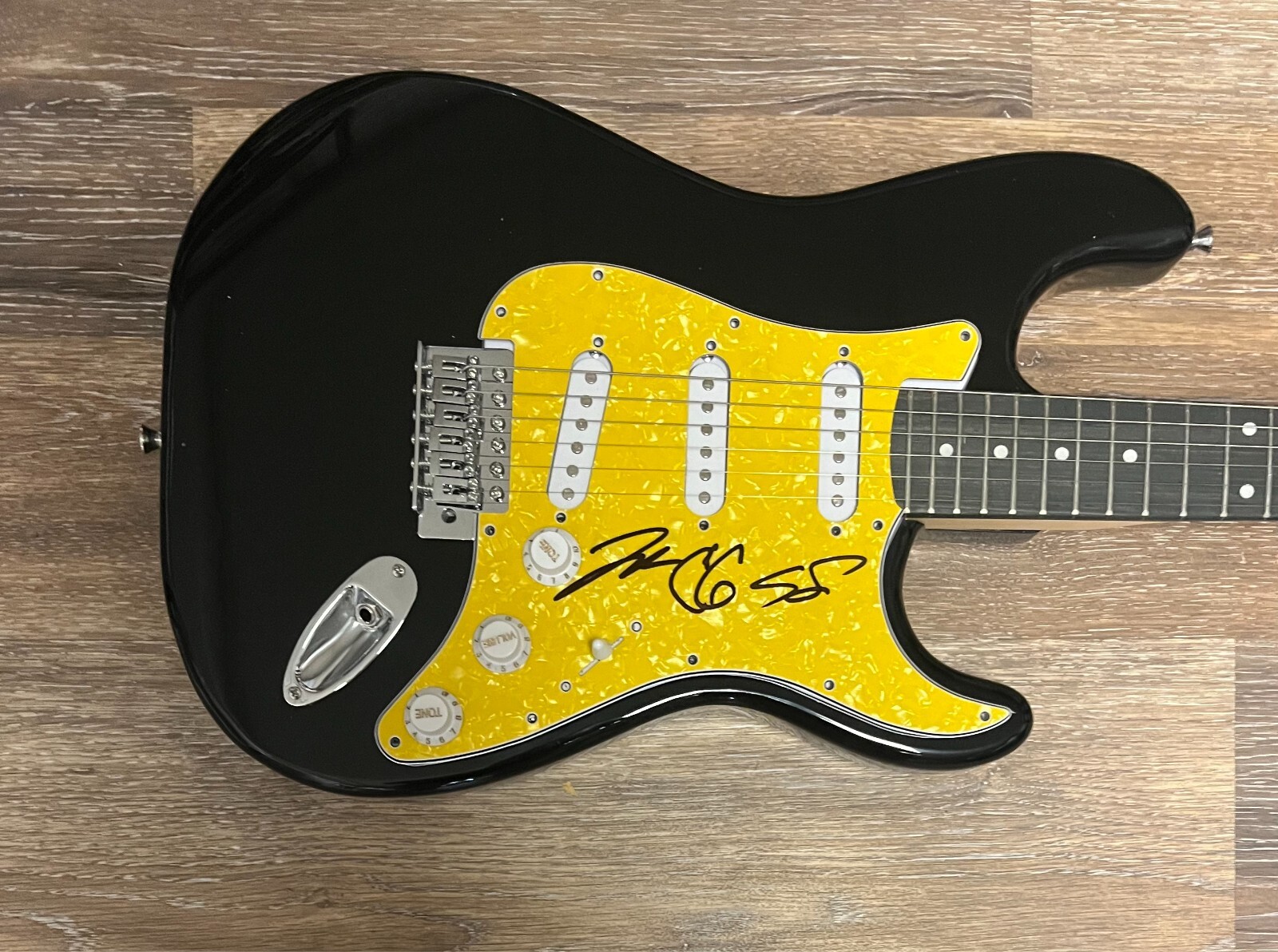 * POLYPHIA * signed electric guitar * TIM HENSON, SCOTT LEPAGE & CLAY GOBER *
