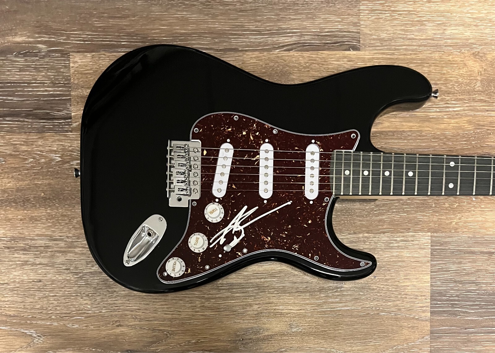 * CHASE RICE * SIGNED ELECTRIC GUITAR * EYES ON YOU * COLLECTIBLE MEMORABILIA