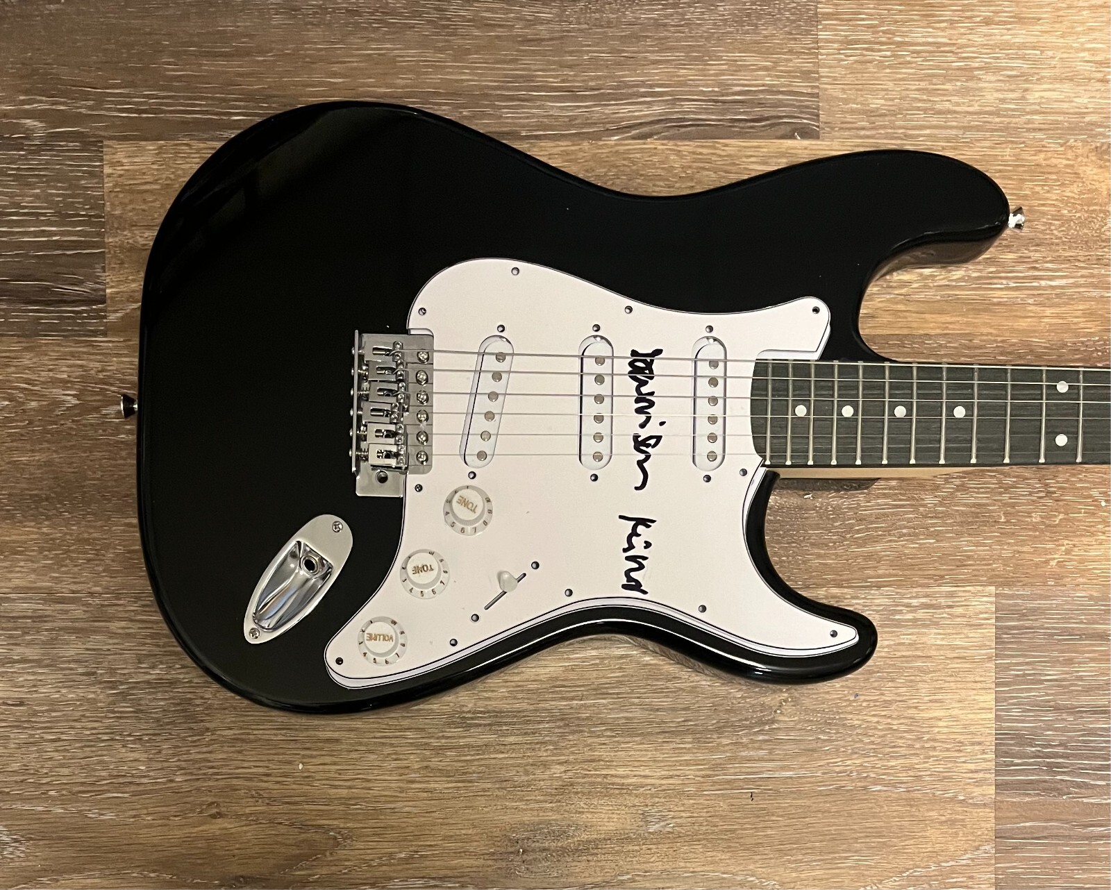 * GARRISON KEILLOR * signed electric guitar * A PRARIE HOME COMPANION *