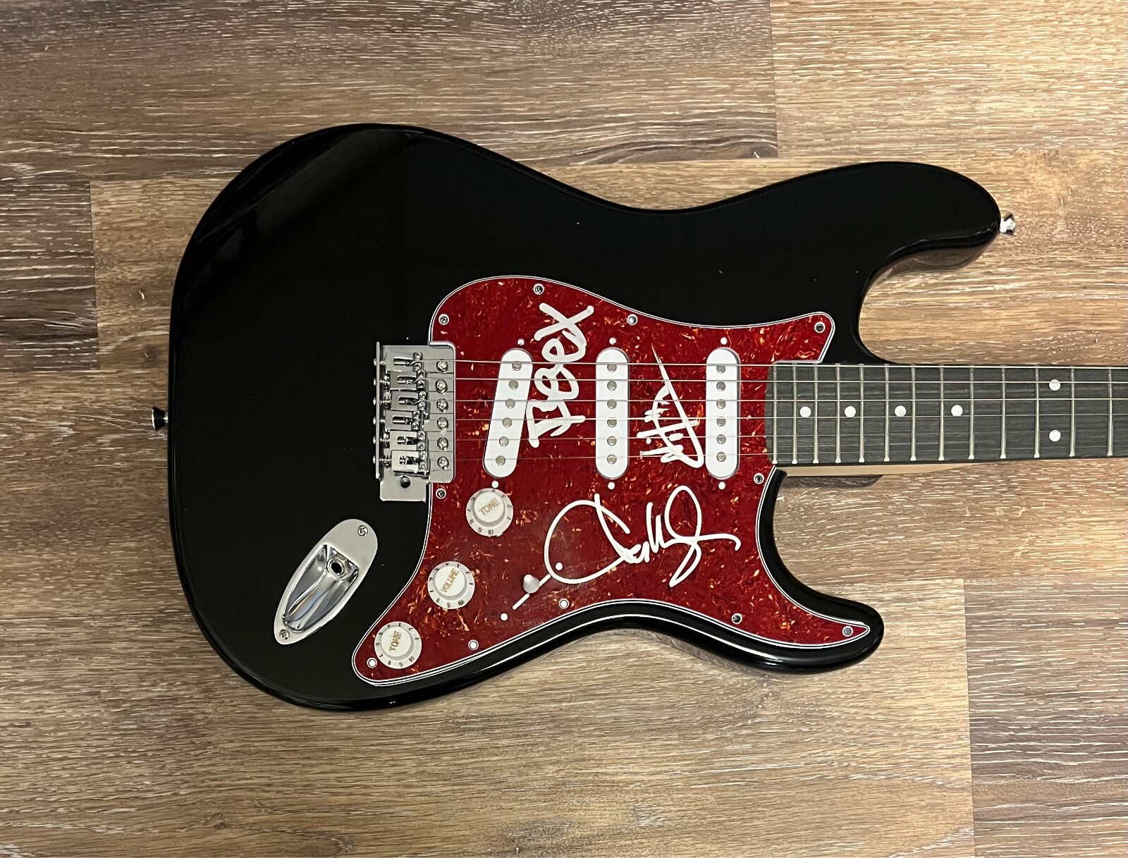 * THE LAWRENCE ARMS * signed guitar * NEIL, BRENDAN & CHRIS *