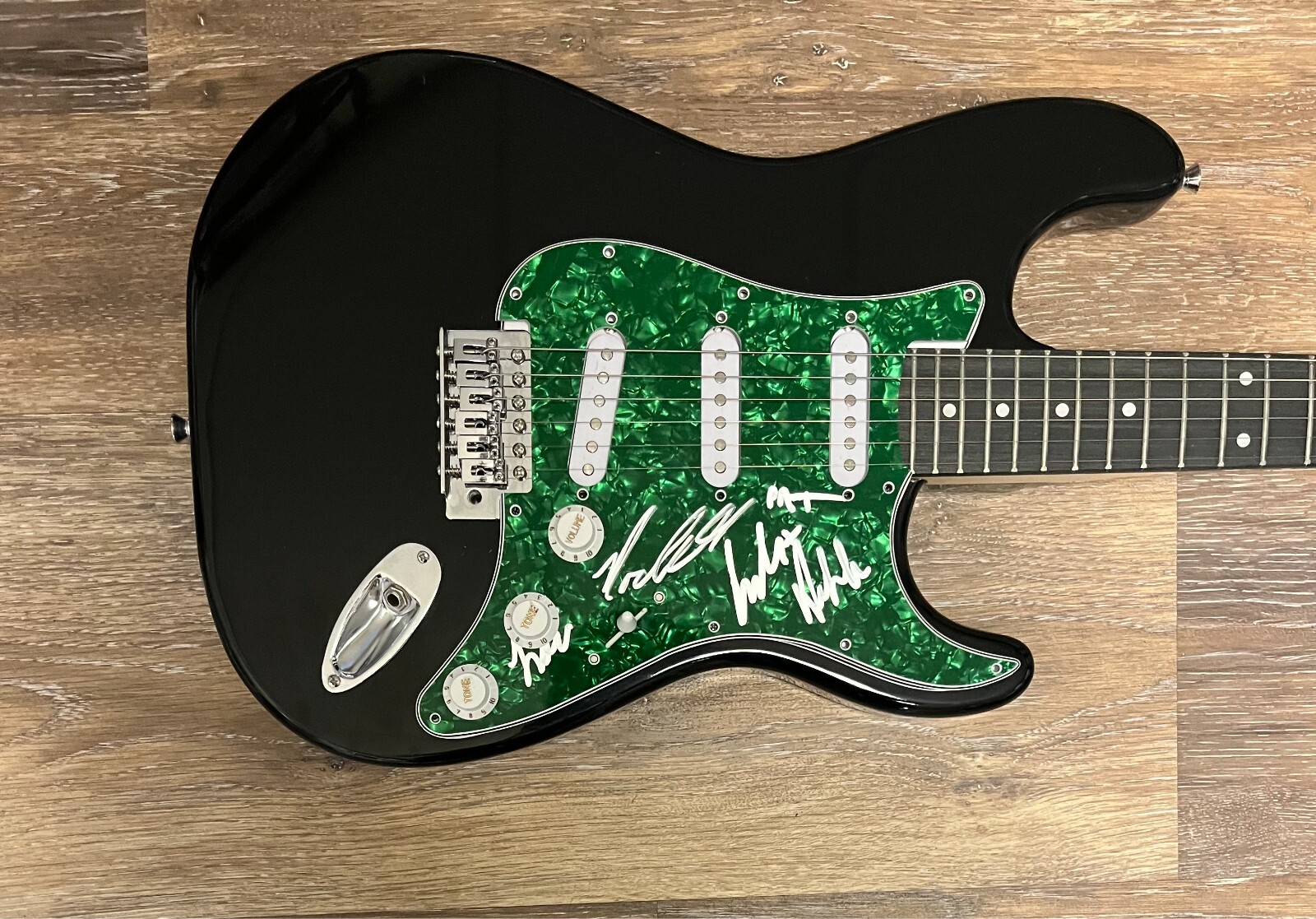 * PARCELS * signed electric guitar * PAT, LOUIE, NOAH, ANATOLE & JULES *