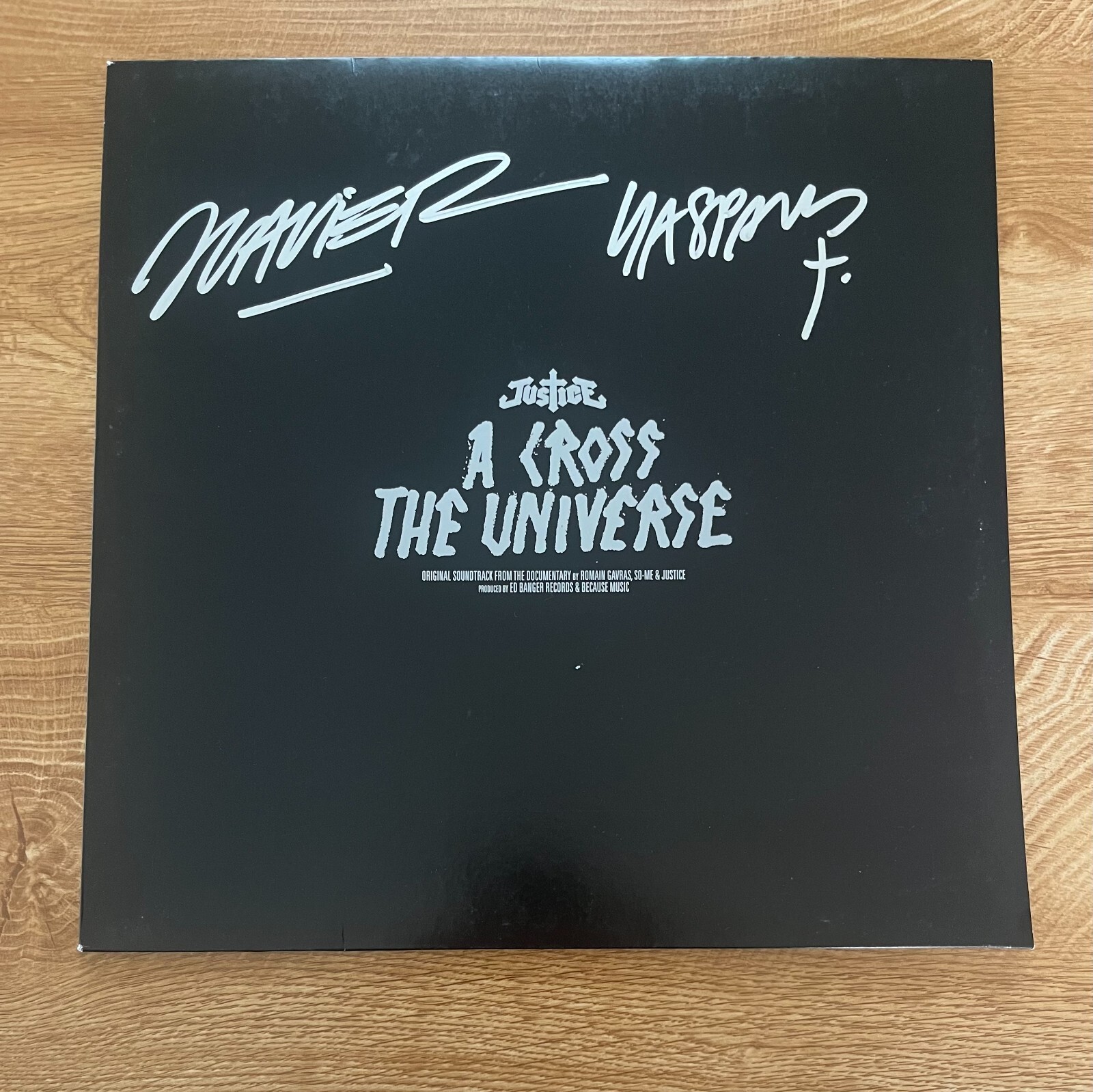 * JUSTICE * signed album * A CROSS THE UNIVERSE* GASPARD AUGE & XAVIER DE ROSNAY