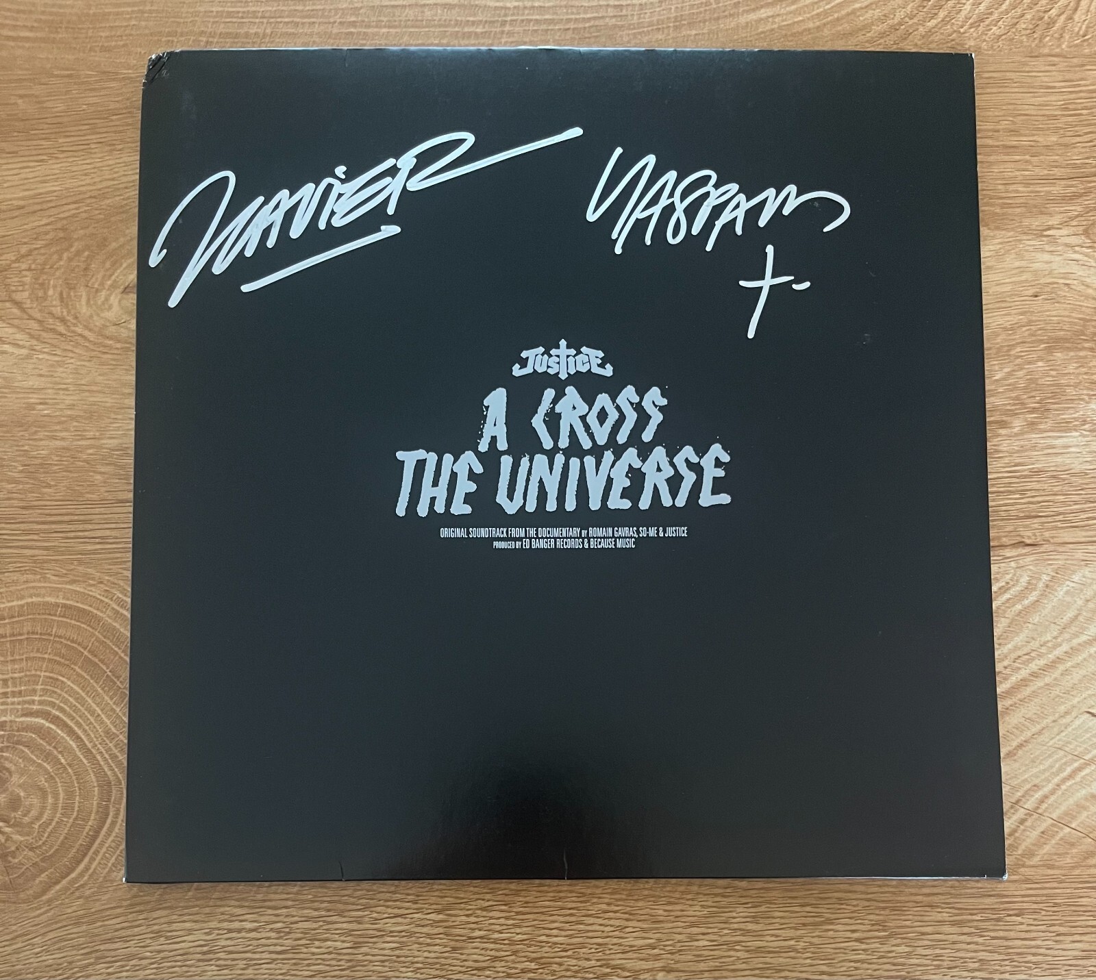 * JUSTICE * signed album * A CROSS THE UNIVERSE* GASPARD AUGE & XAVIER DE ROSNAY