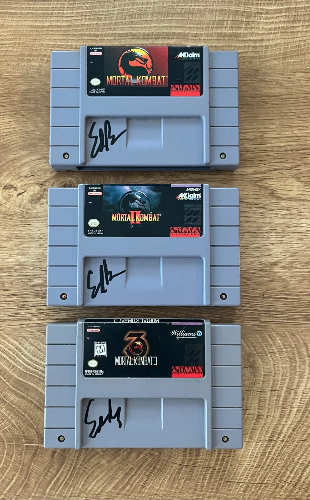 * ED BOON * SIGNED SUPER NINTENDO GAME CARTRIDGE * MORTAL KOMBAT  1, 2 & 3 * COLLECTIBLE MEMORABILIA