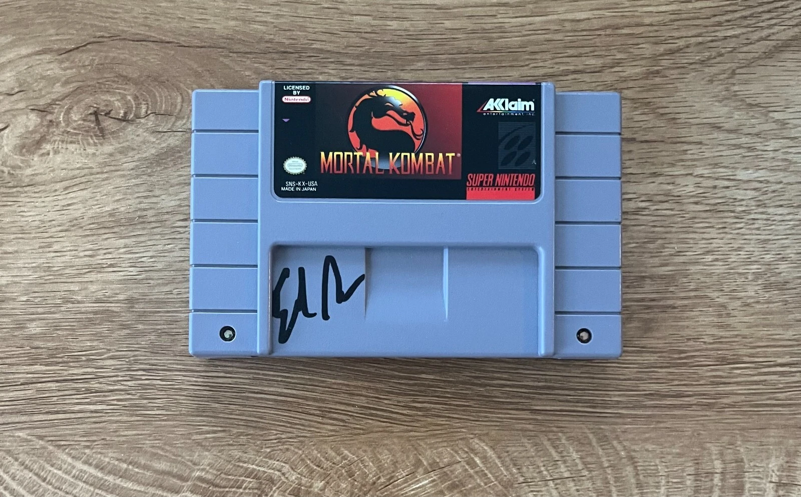 * ED BOON * SIGNED SUPER NINTENDO GAME CARTRIDGE * MORTAL KOMBAT * COLLECTIBLE MEMORABILIA