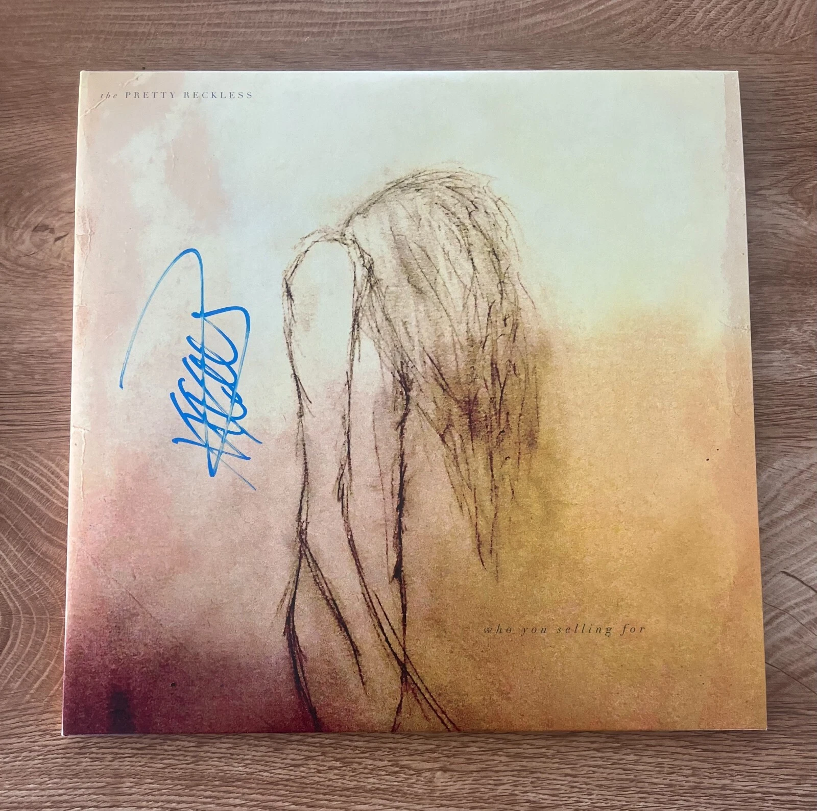 * TAYLOR MOMSEN * signed album * THE PRETTY RECKLESS * WHO YOU SELLING FOR *