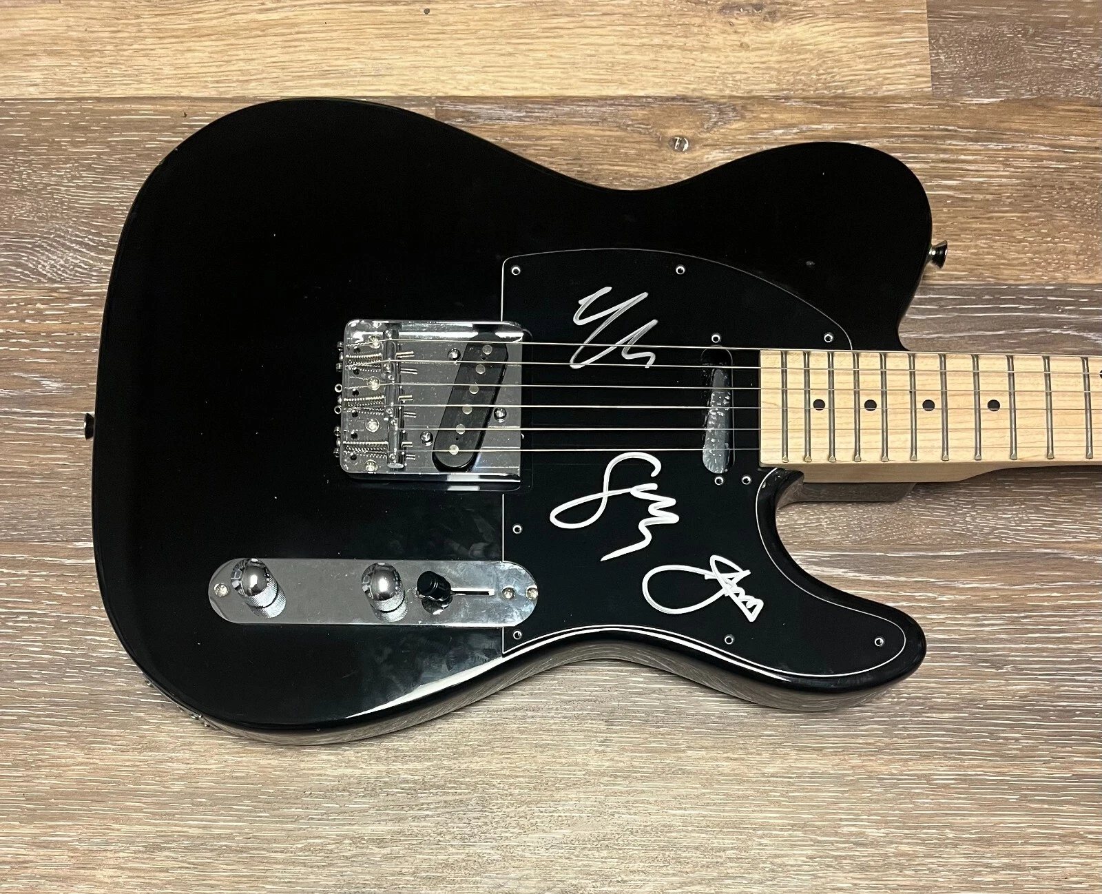 * SNOW PATROL * signed electric guitar * GARY LIGHTBODY, NATHAN & JOHNNY *