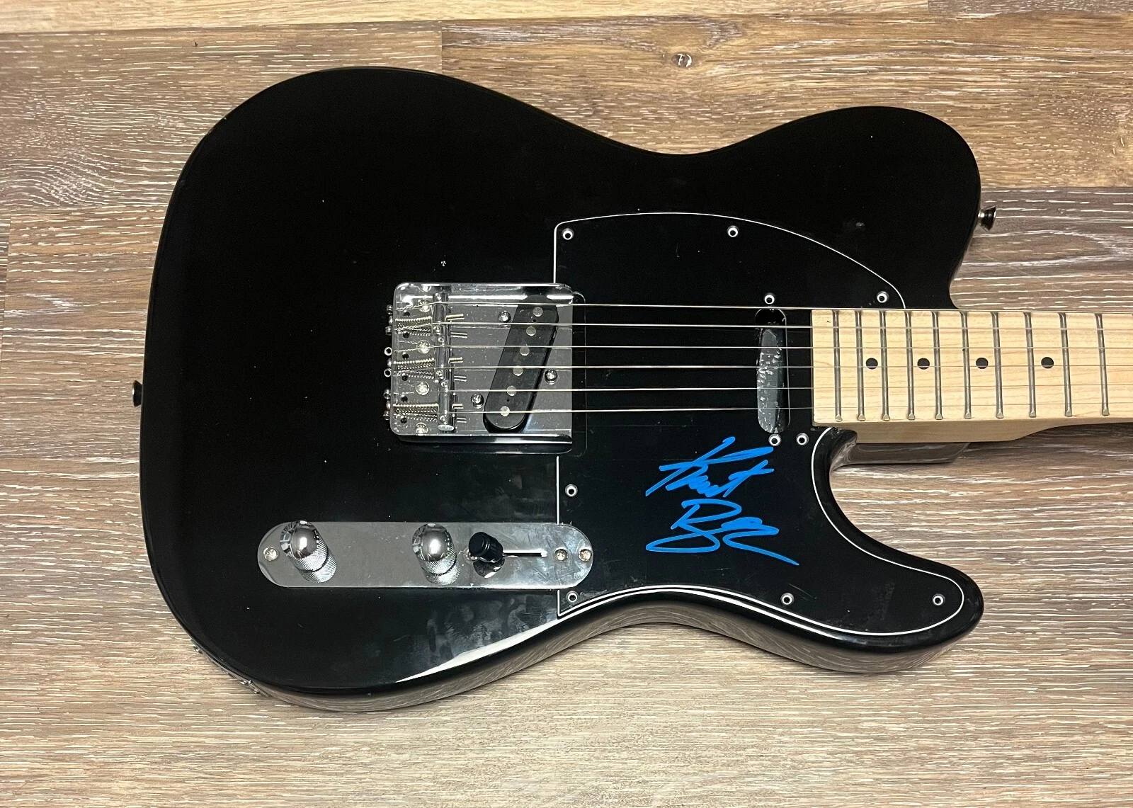 * KURT NEUMANN * signed electric guitar * BODEANS *