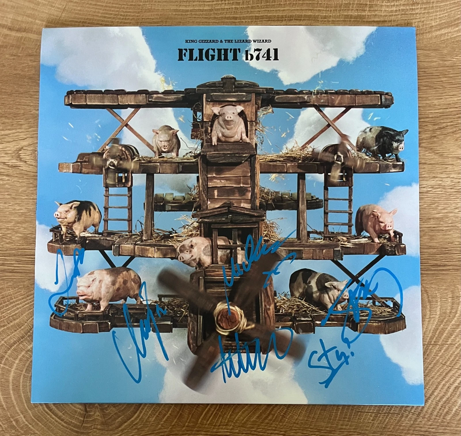 * KING GIZZARD & LIZARD WIZARD * signed album * FLIGHT B741 *