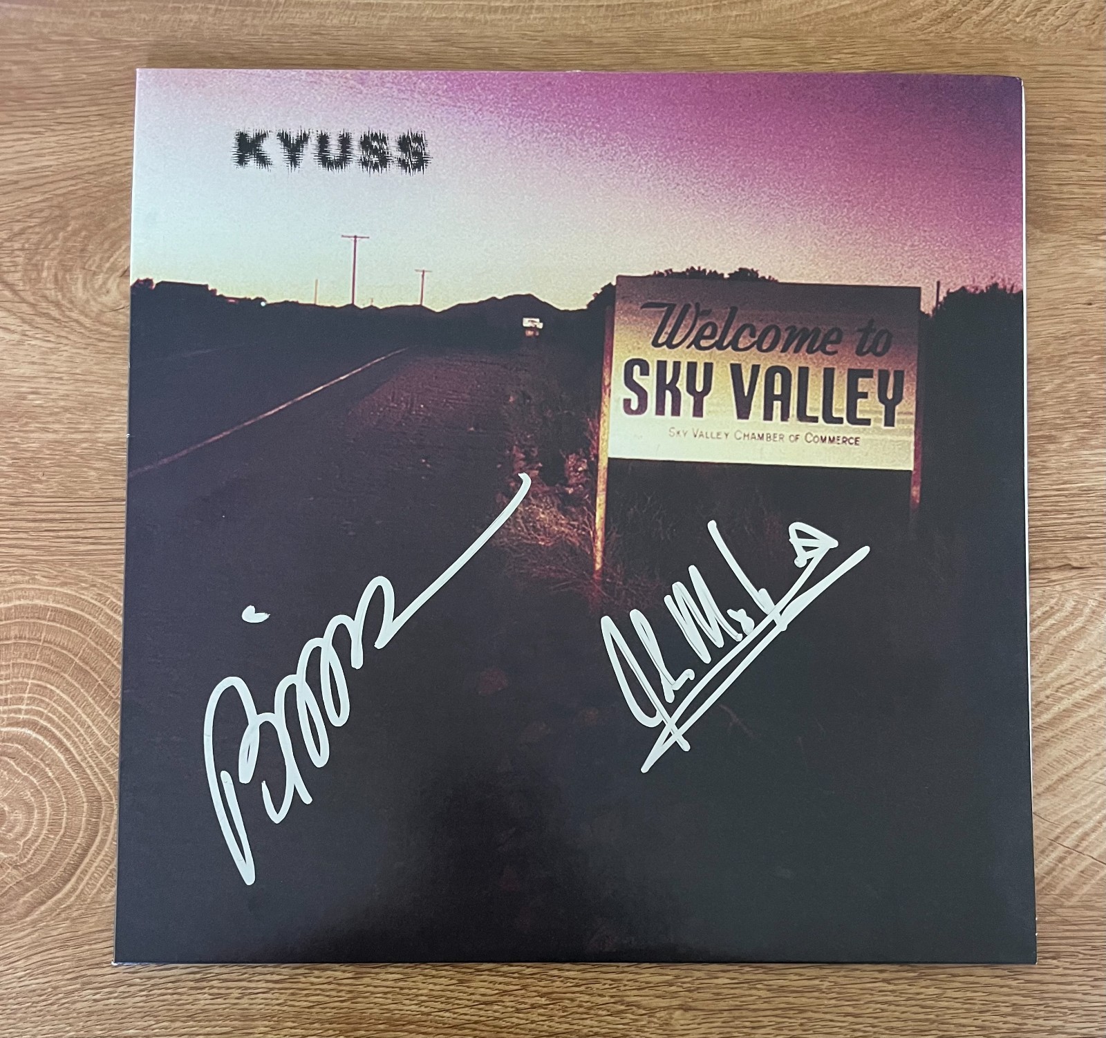 * KYUSS * signed album * WELCOME TO SKY VALLEY * JOHN GARCIA & BRANT BJORK *