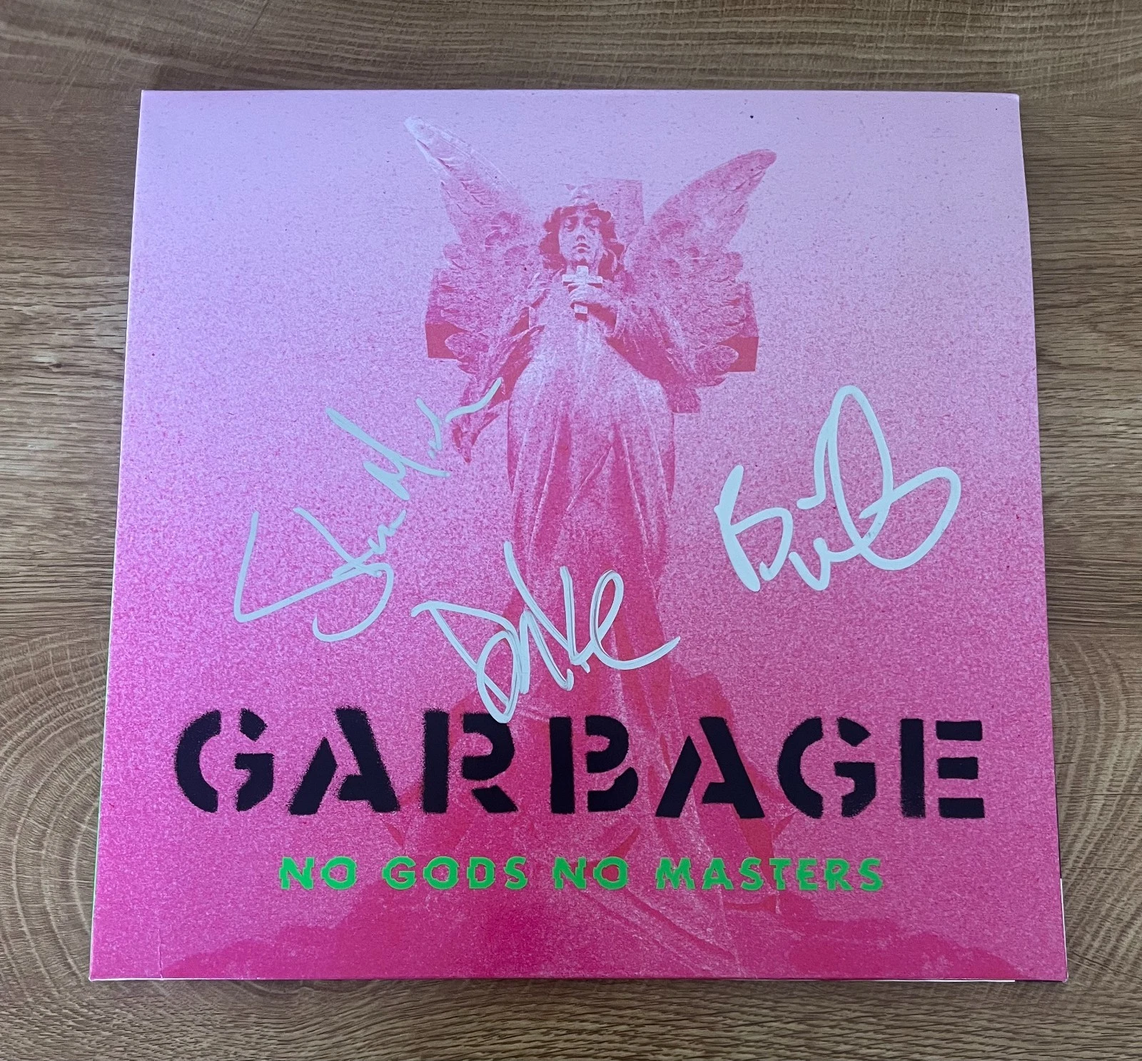 * GARBAGE * signed vinyl album * NO GODS NO MASTERS *