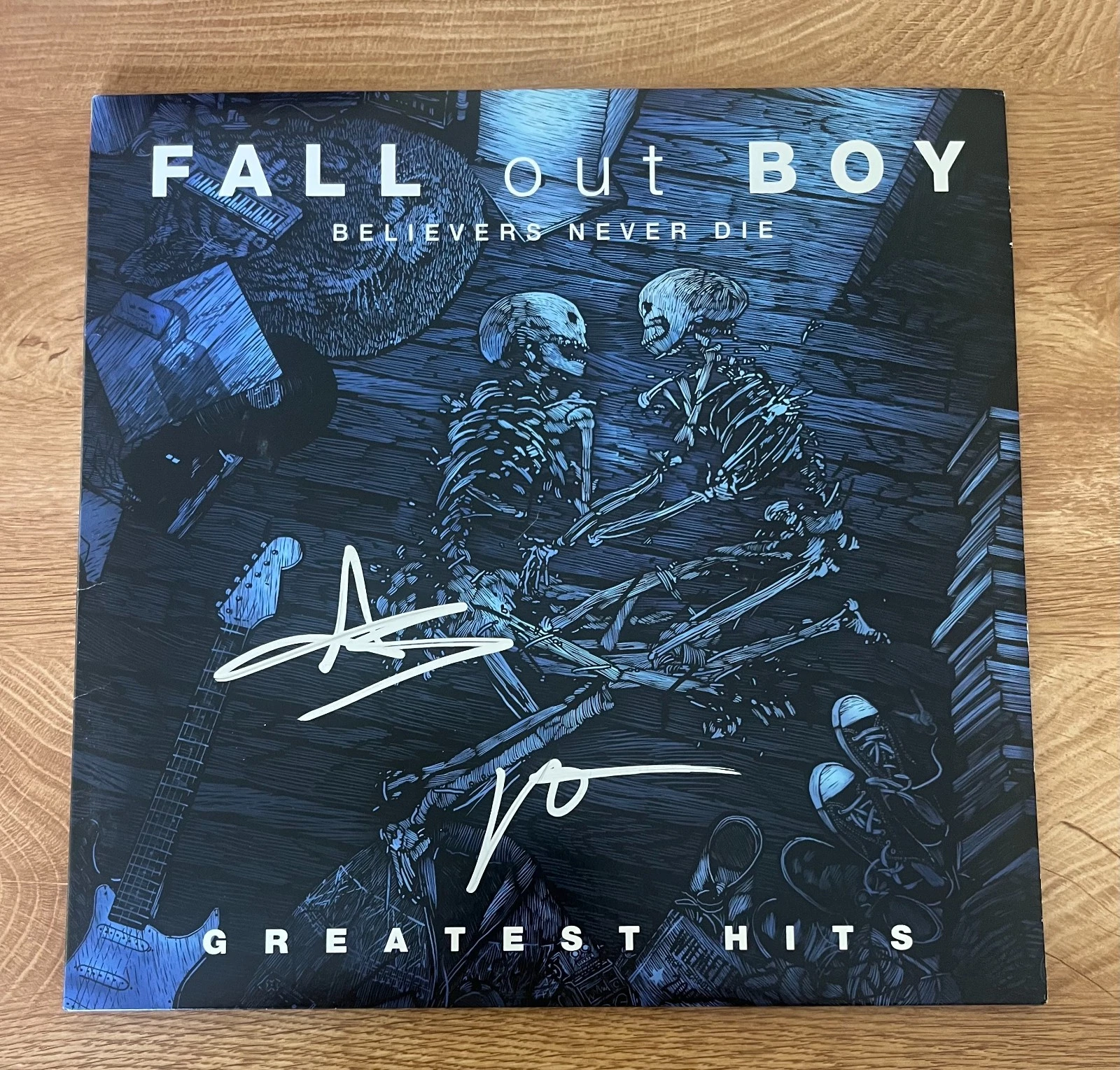 * FALL OUT BOY * signed album * GREATEST HITS * PATRICK STUMP & ANDY HURLEY *