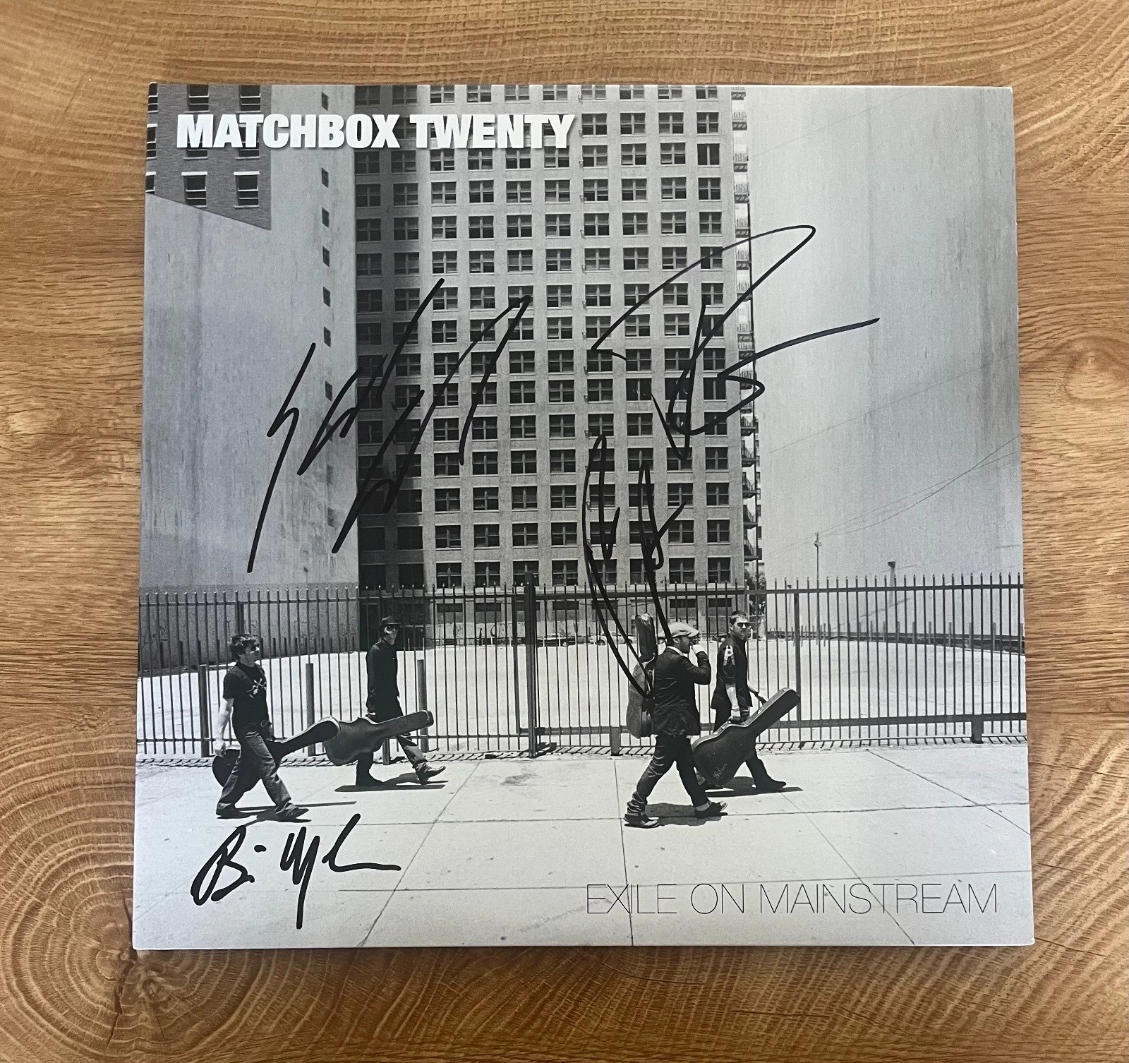 * MATCHBOX TWENTY 20 * signed vinyl album * EXILE ON MAINSTREAM *