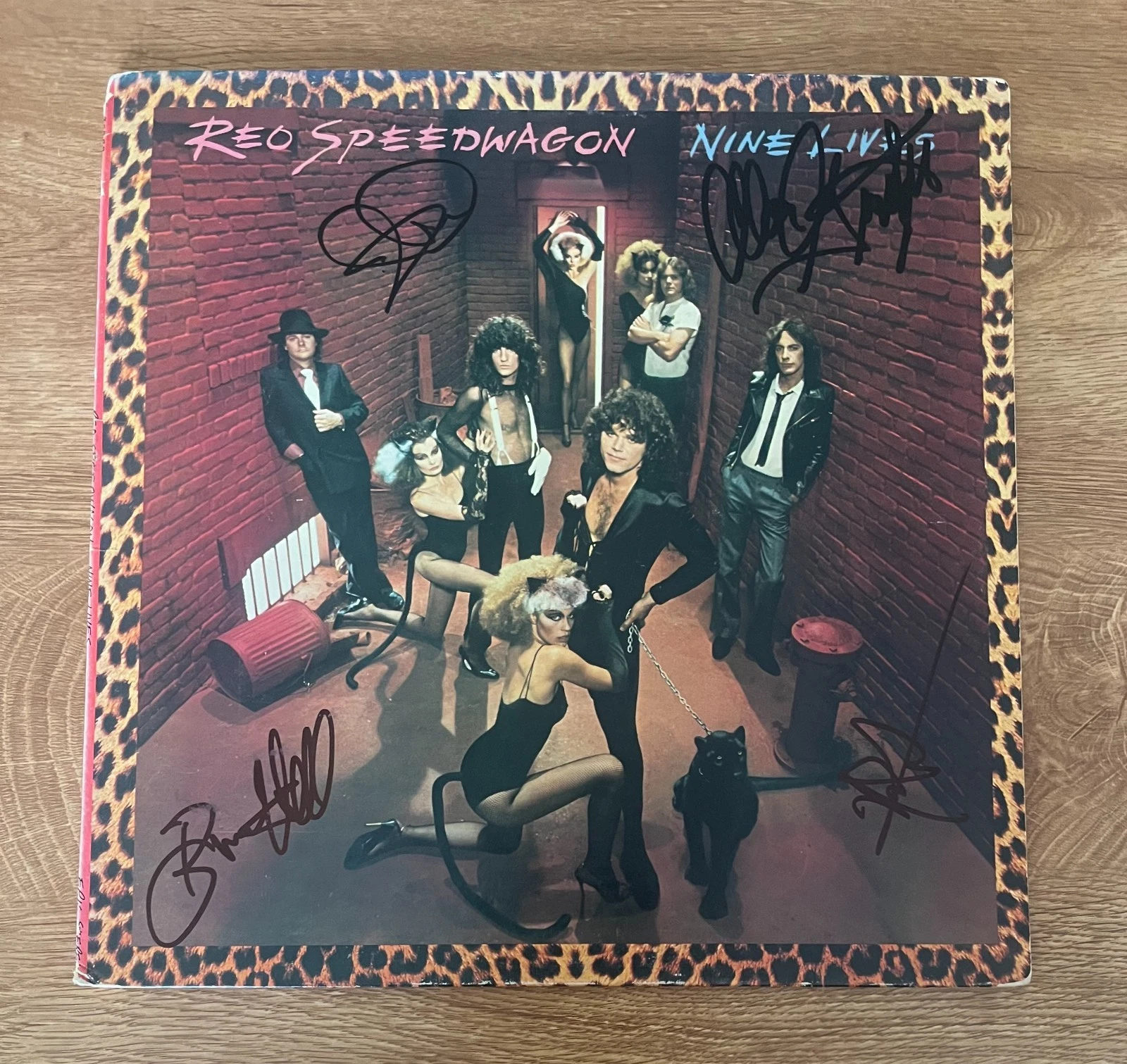 * REO SPEEDWAGON * signed album * NINE LIVES * CRONIN, GRATZER, HALL & DOUGHTY