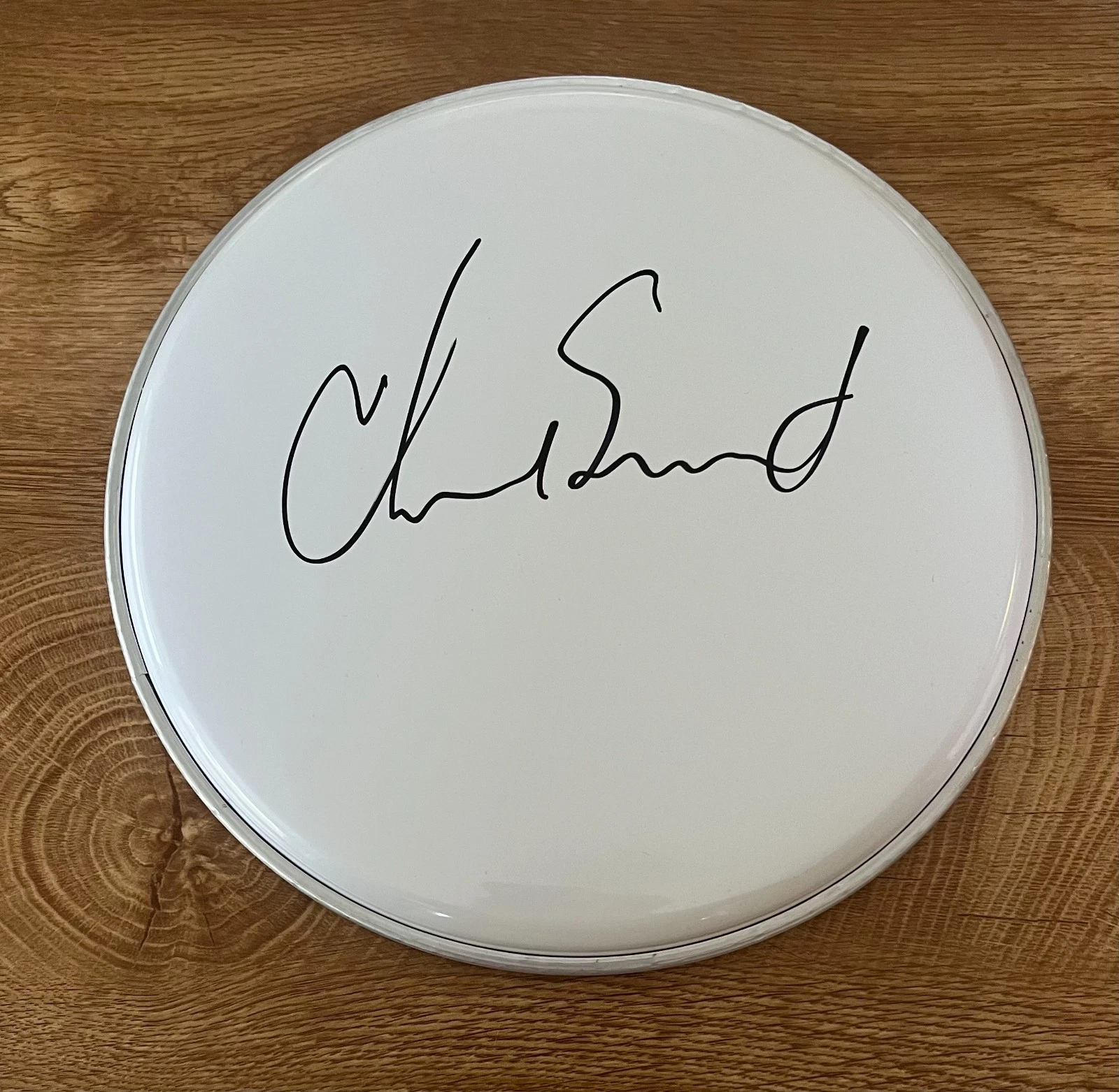 * CHAD SMITH * SIGNED 10″ DRUMHEAD * RED HOT CHILI PEPPERS * COLLECTIBLE MEMORABILIA