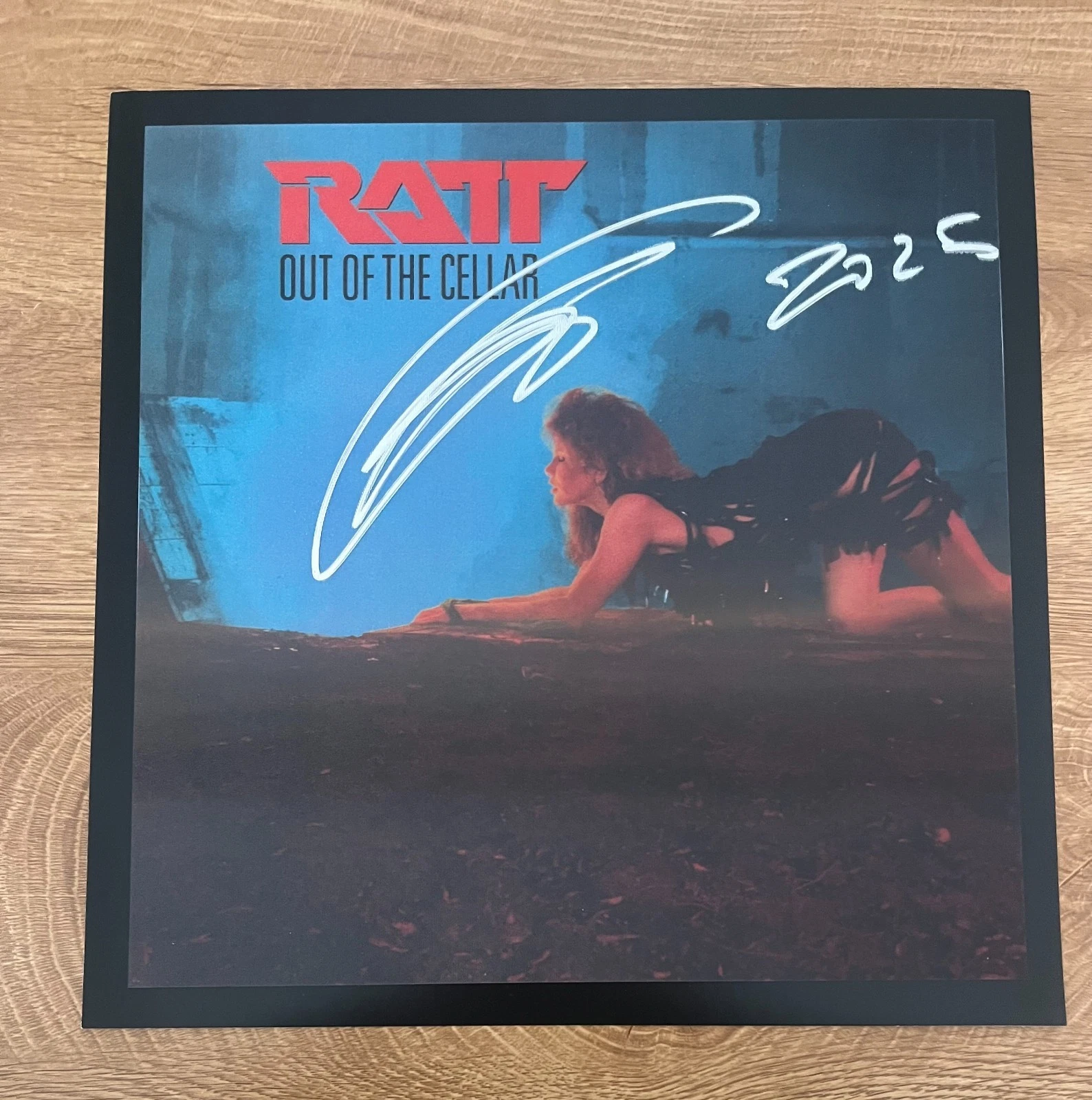 * RATT * signed album insert * OUT OF THE CELLAR * STEPHEN PEARCY * COA
