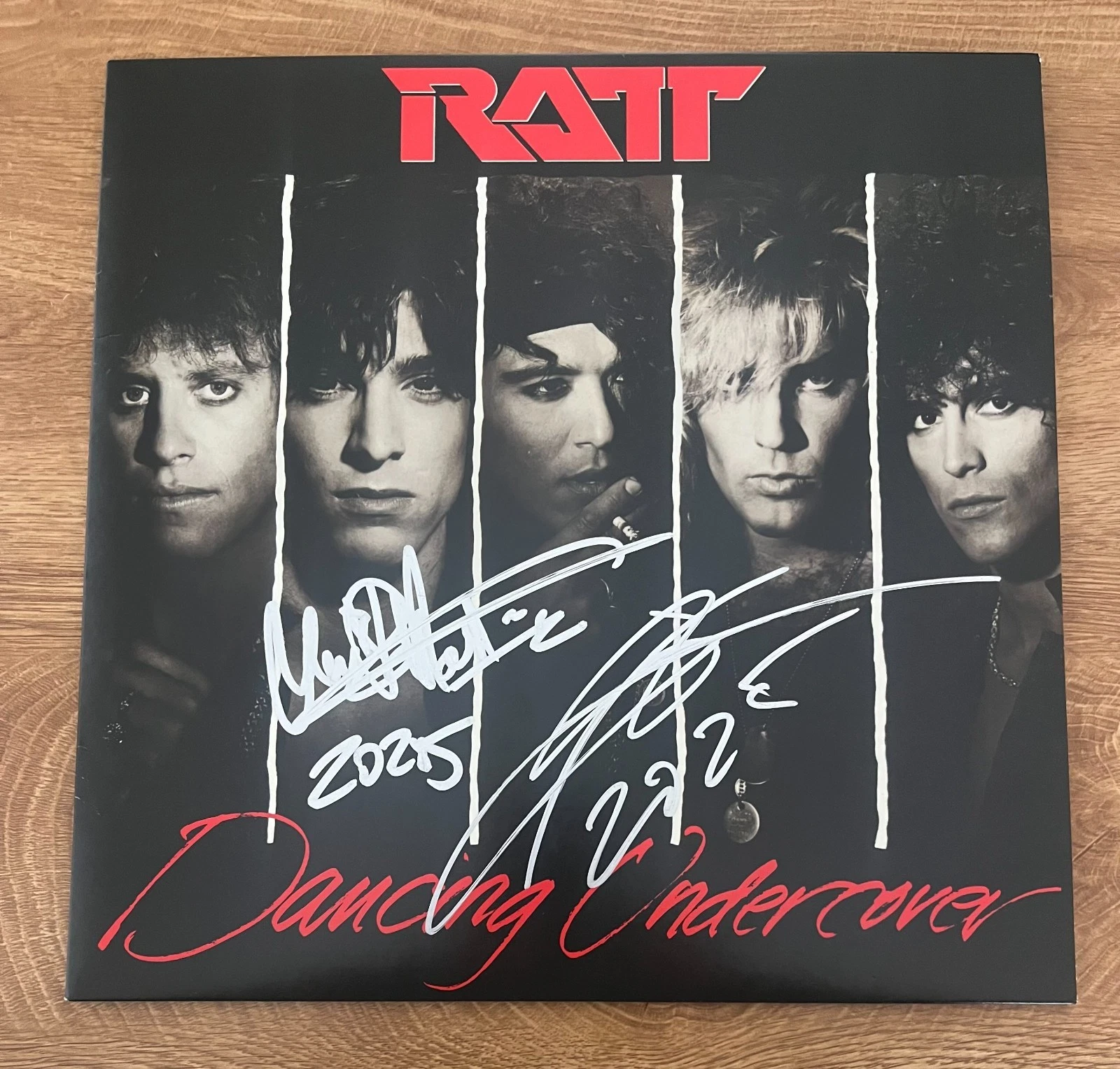 * RATT * signed album * DANCING UNDERCOVER * STEPHEN PEARCY & WARREN * COA