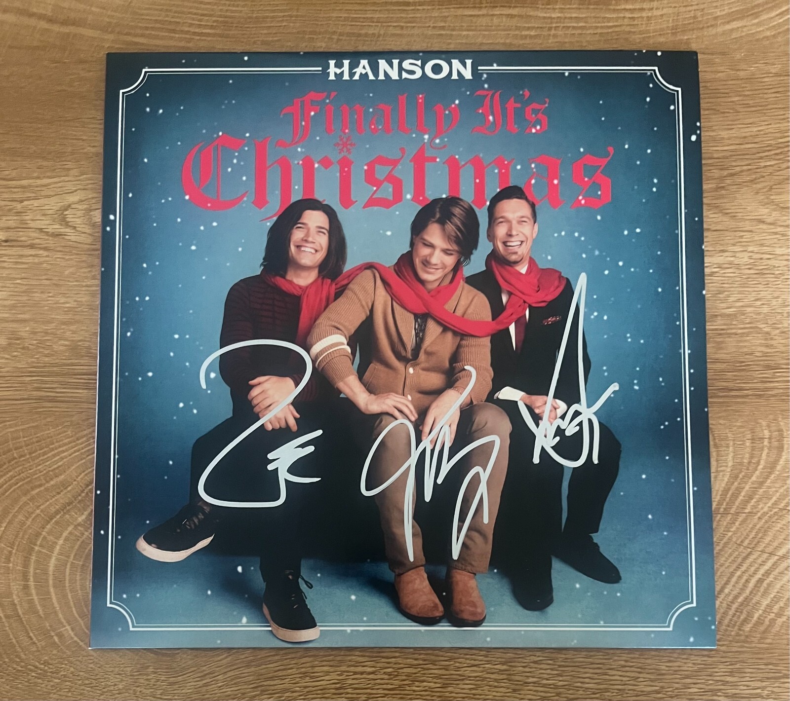 * HANSON * signed vinyl album * FINALLY IT'S CHRISTMAS * 1
