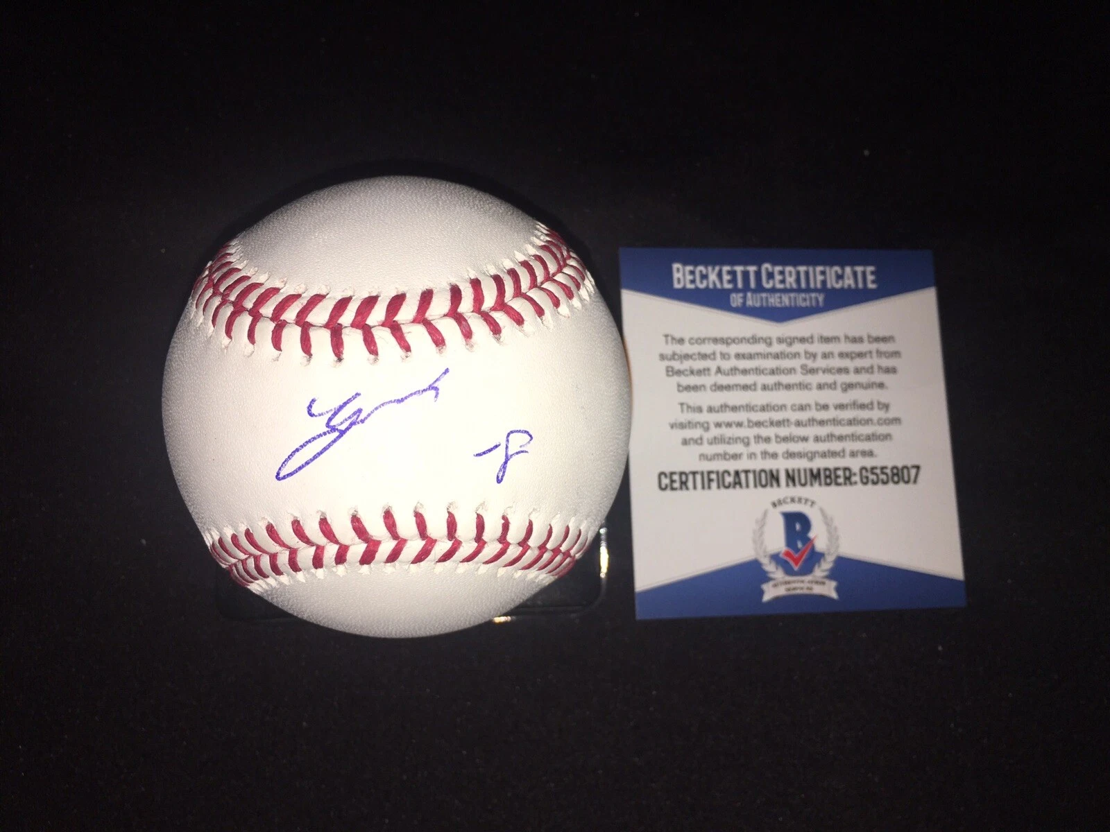 YUSEI KIKUCHI SIGNED MAJOR LEAGUE BASEBALL SEATTLE MARINERS JAPAN BECKETT #2 COLLECTIBLE MEMORABILIA