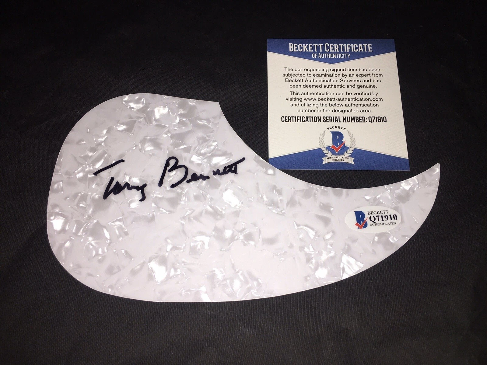 Tony Bennett Signed Acoustic Pickguard Music Legend Beckett #4