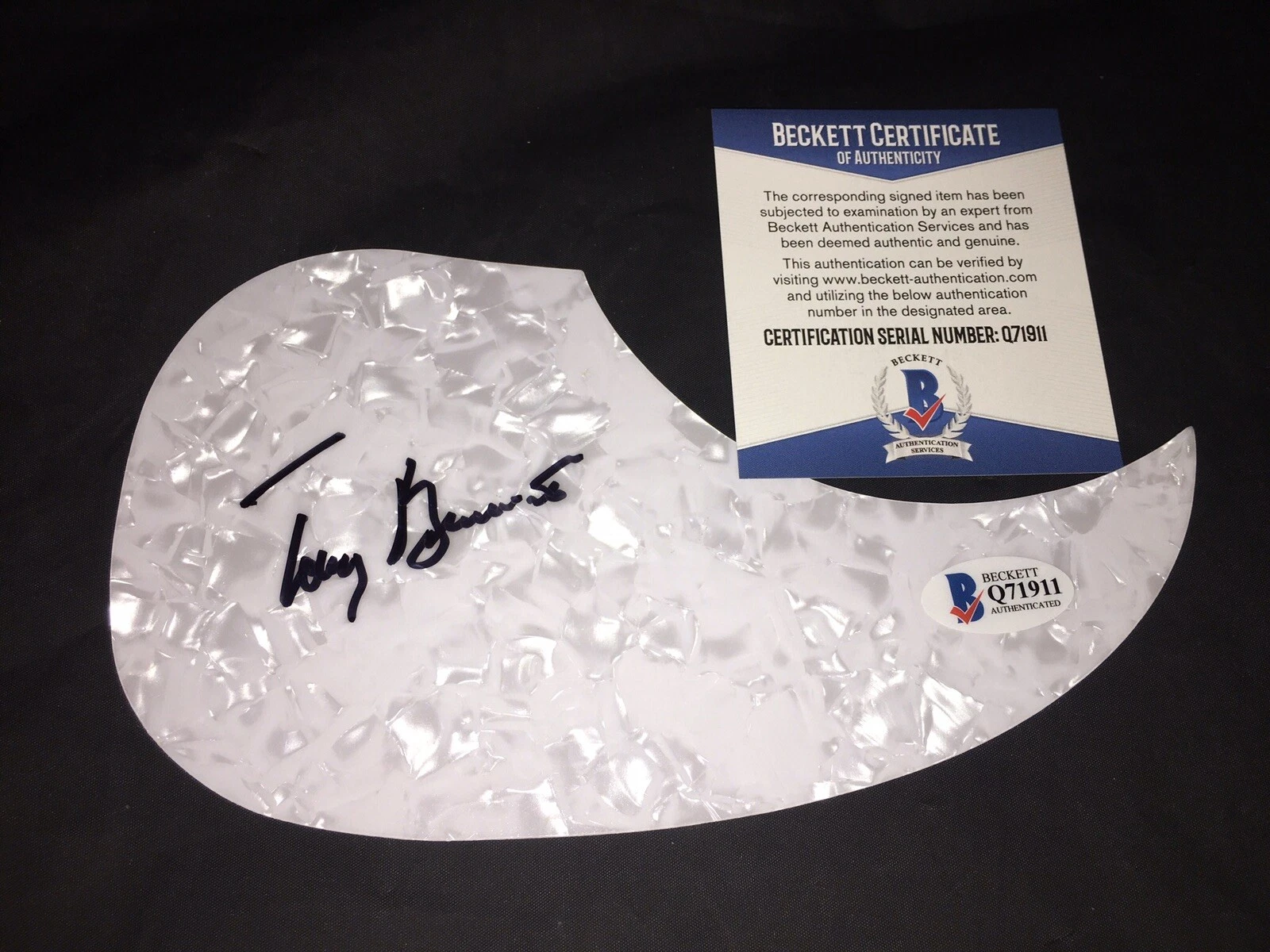 Tony Bennett Signed Acoustic Pickguard Music Legend Beckett #5