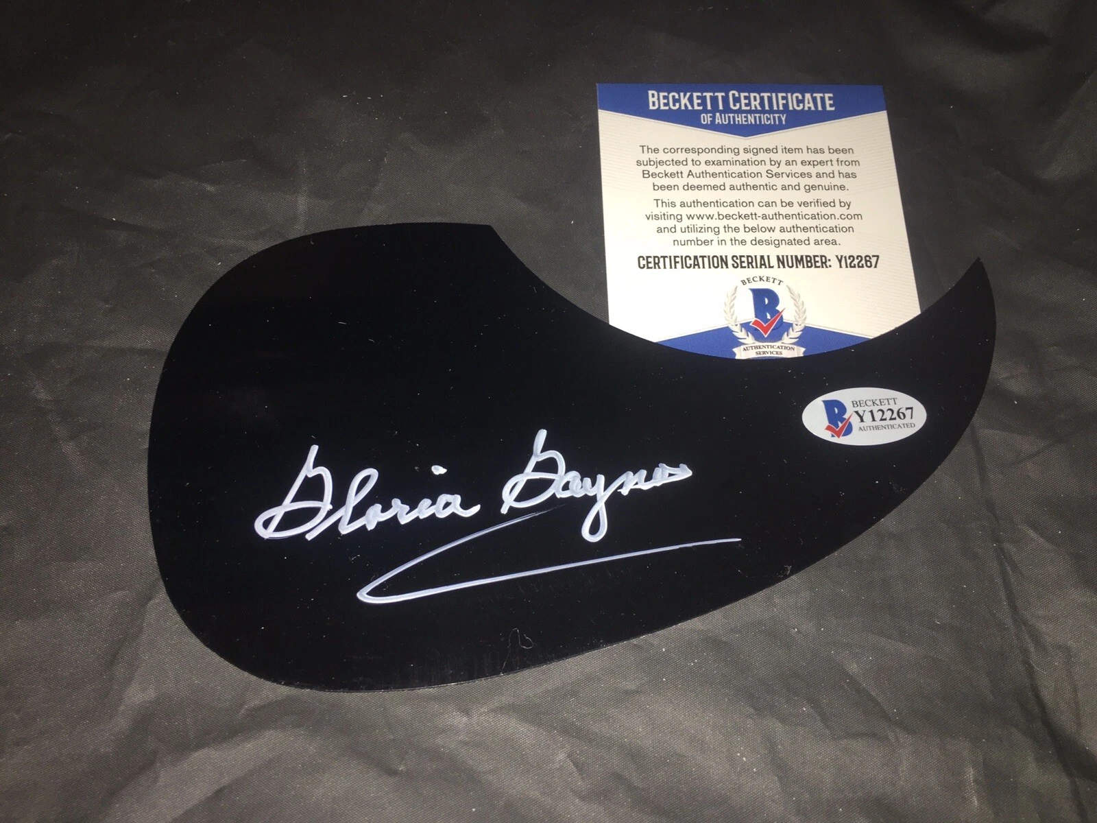 Gloria Gaynor Signed Acoustic Pickguard “I Will Survive” Beckett #5