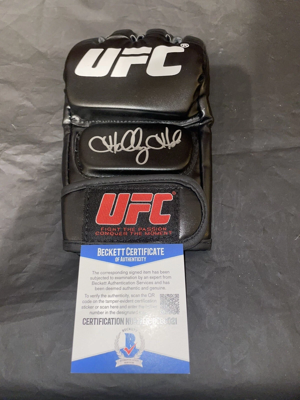 Holly Holm Signed UFC Boxing Glove Champion The Preachers Daughter Beckett #3