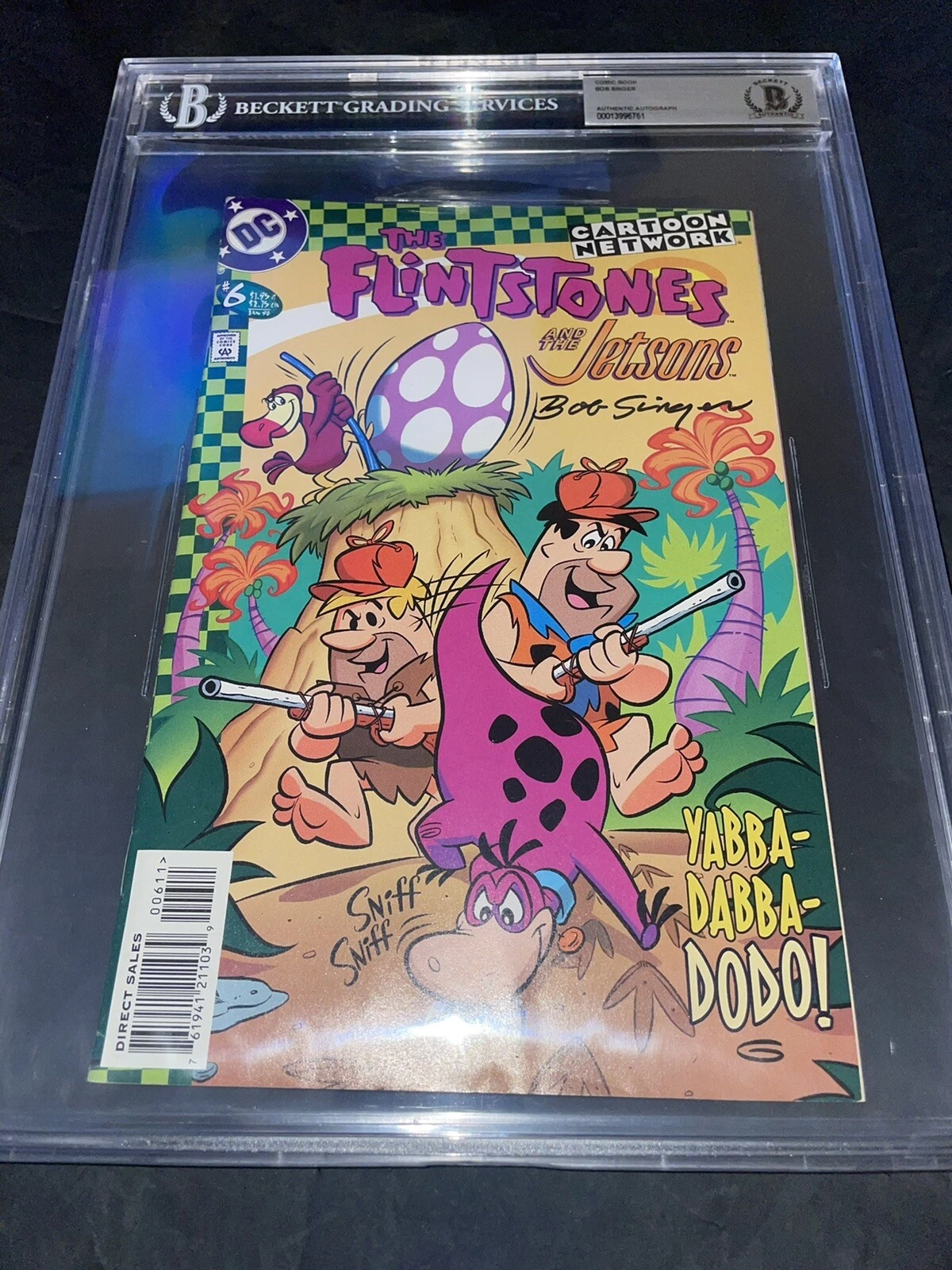Bob Singer Signed The Flinstones & The Jetsons Comic Book Beckett Encap #3